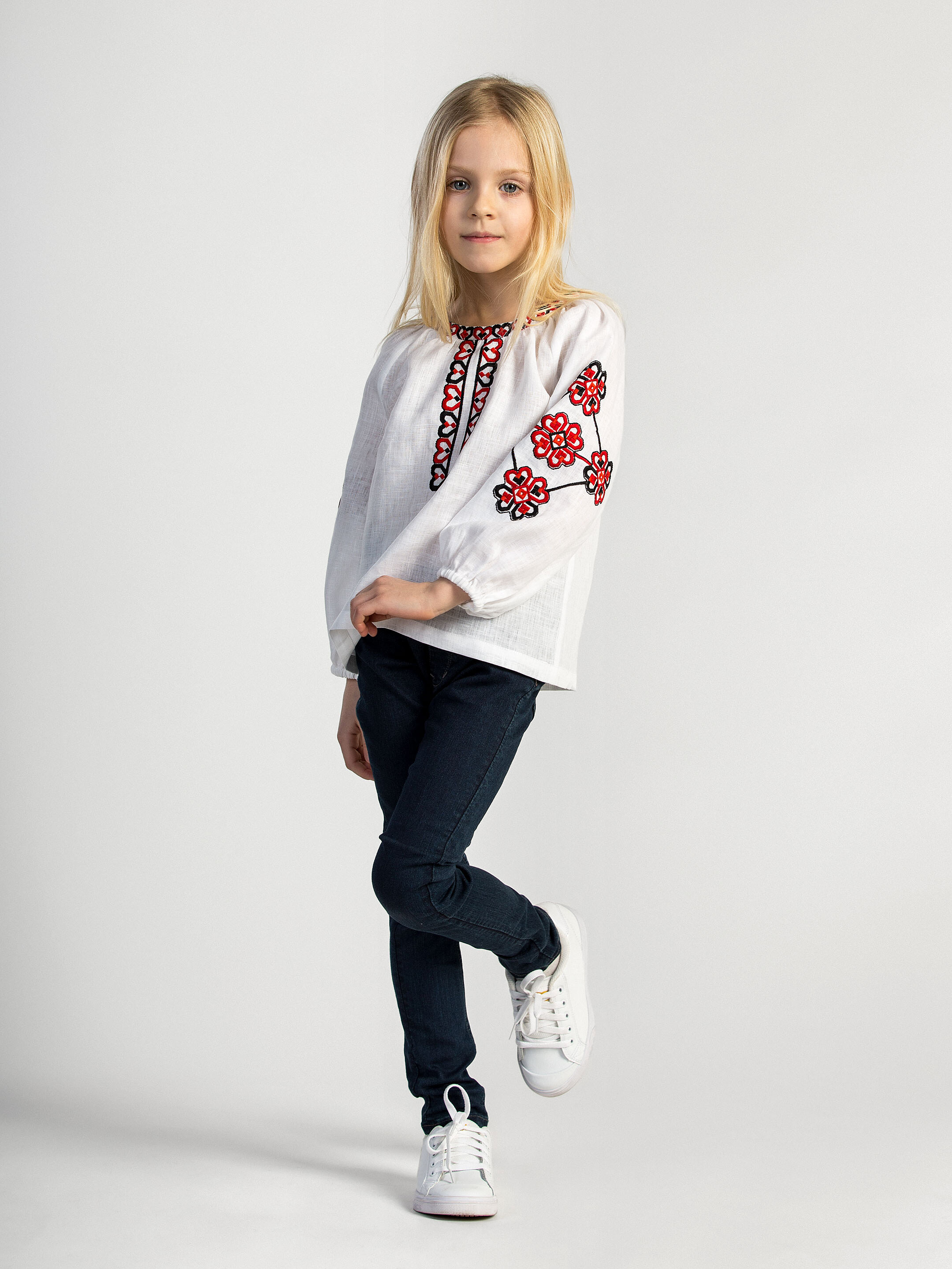 Embroidered shirt for girls Red Heart cheap