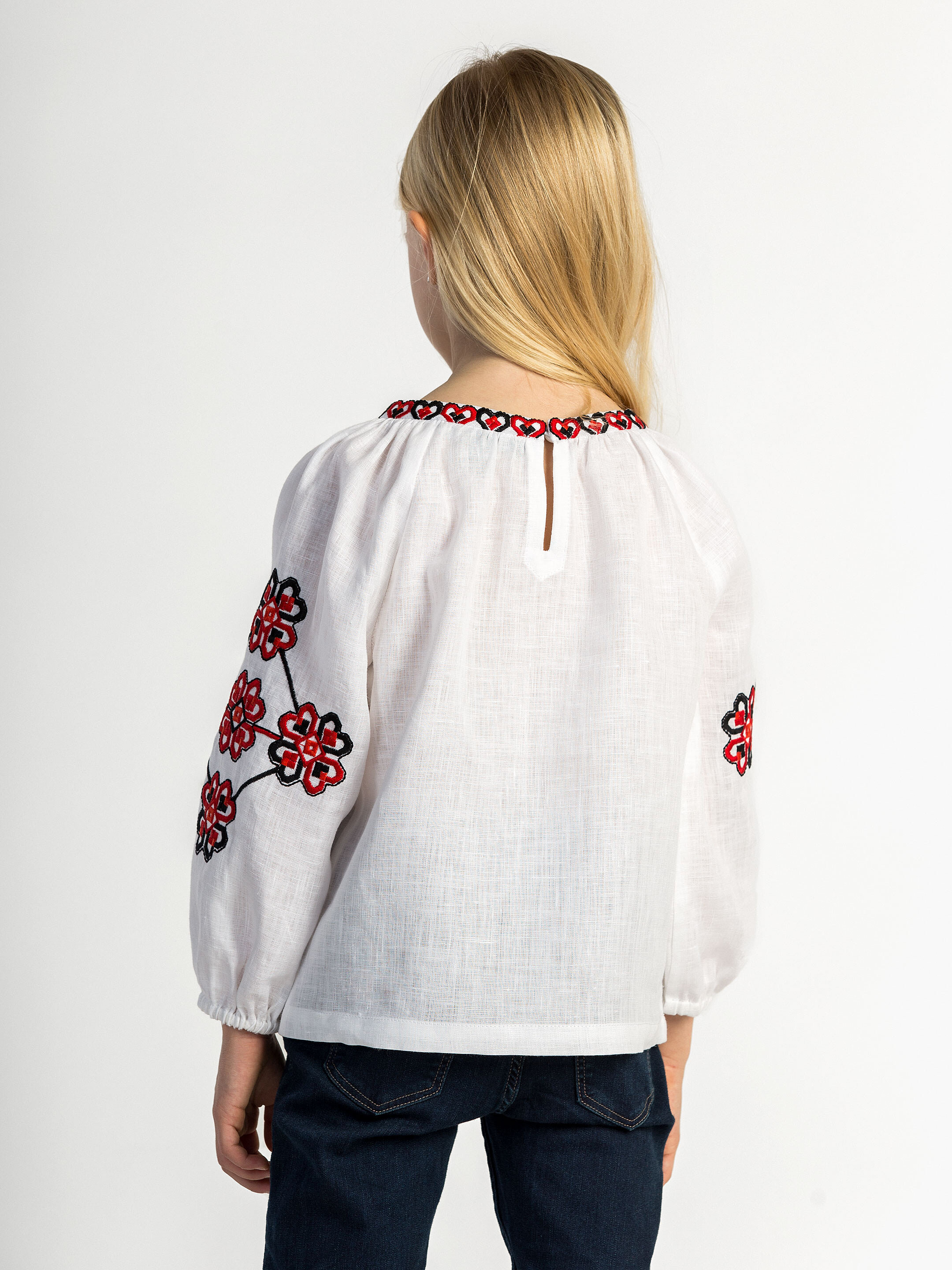 Embroidered shirt for girls Red Heart photo