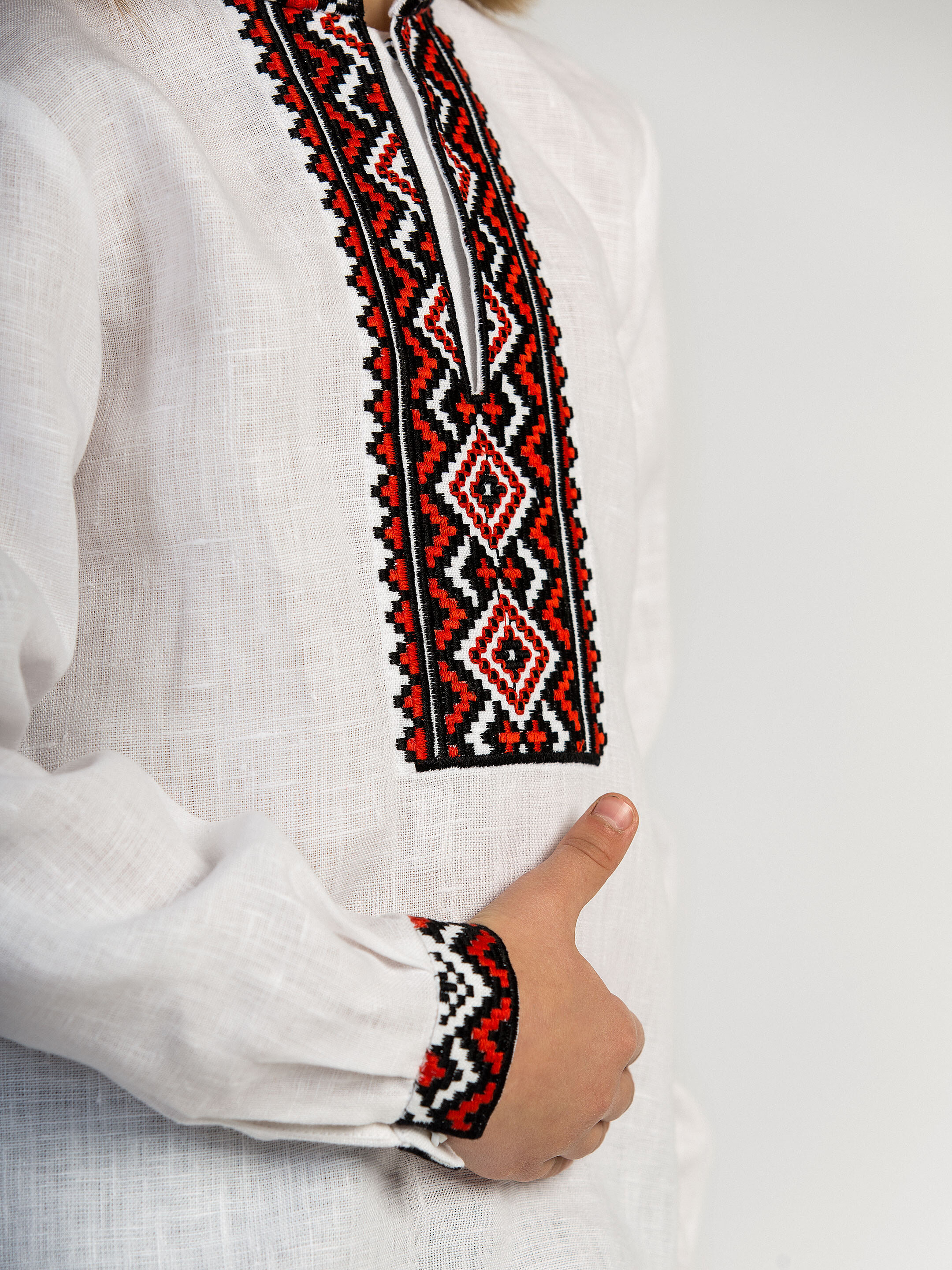 Boy`s embroidered shirt STAR red photo