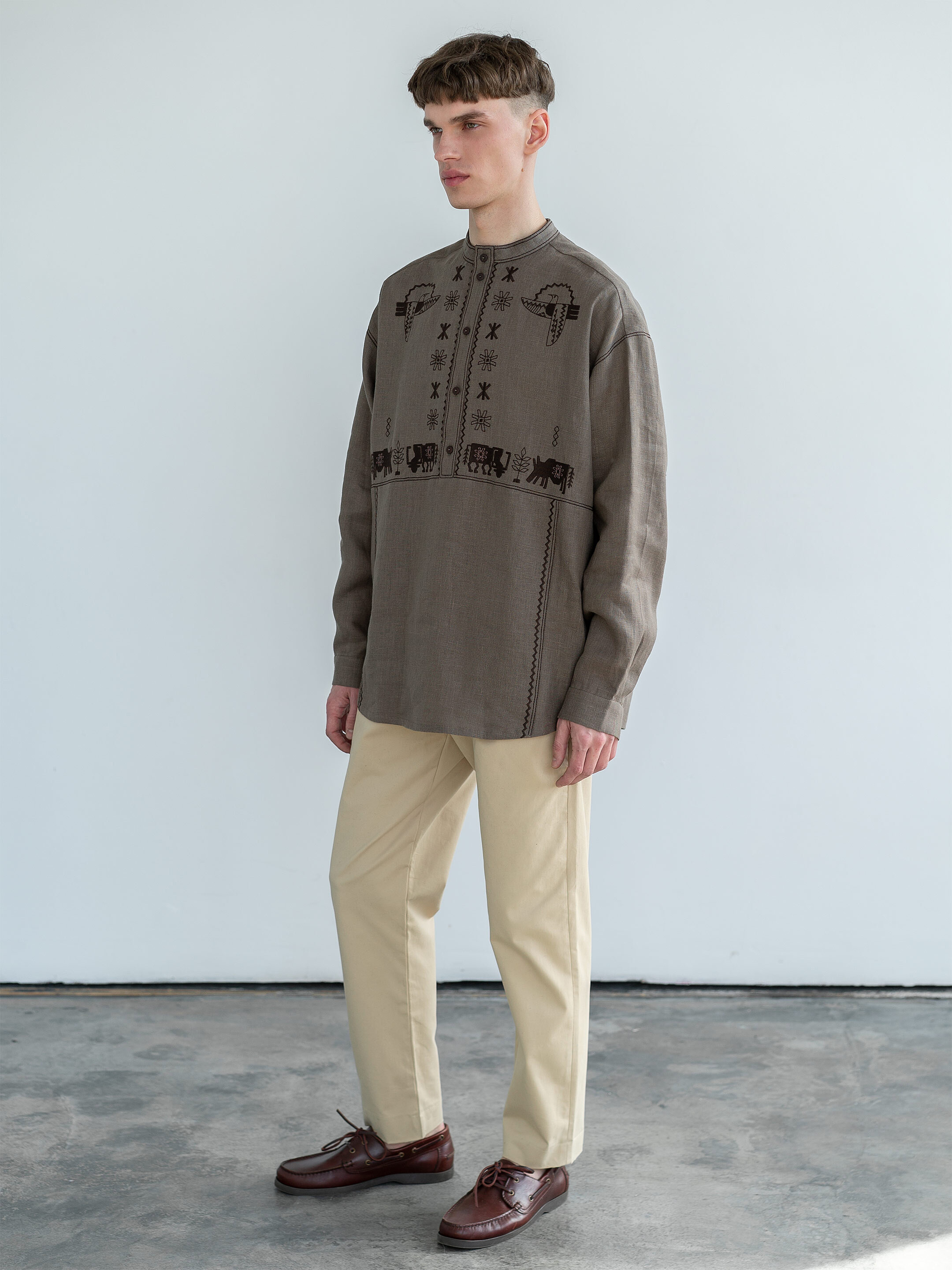 Men's linen shirt with embroidery Adam Brown photo