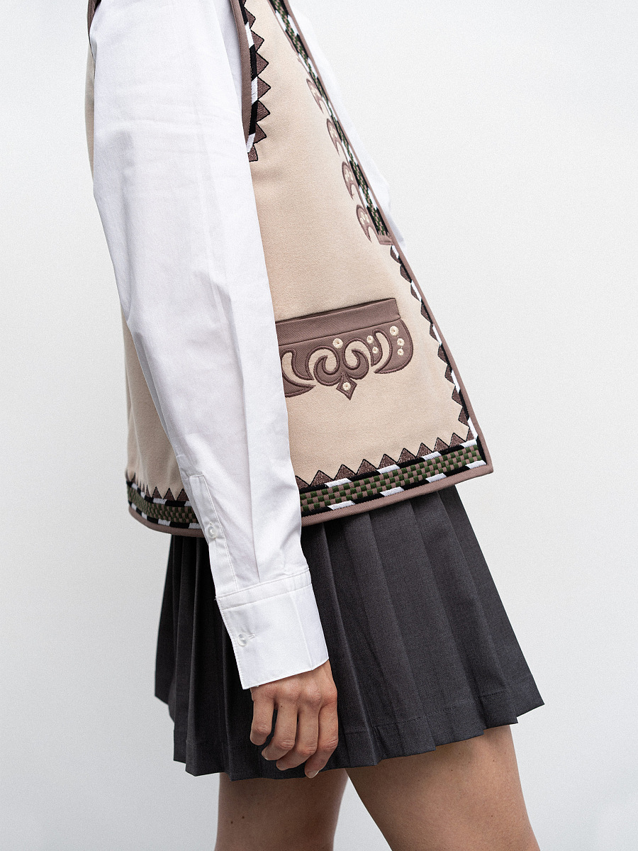 Vest with embroidery and appliqué Folk [0]