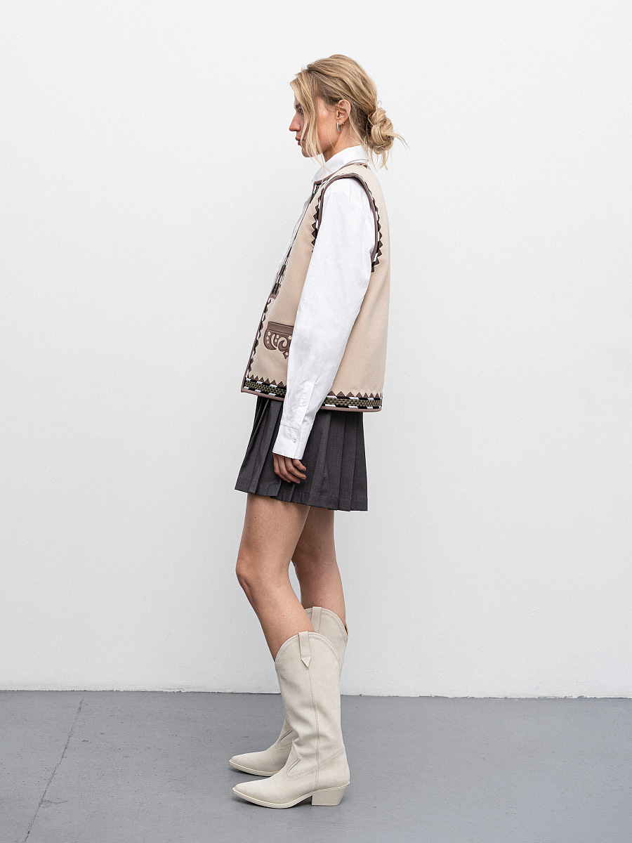 Vest with embroidery and appliqué Folk [0]