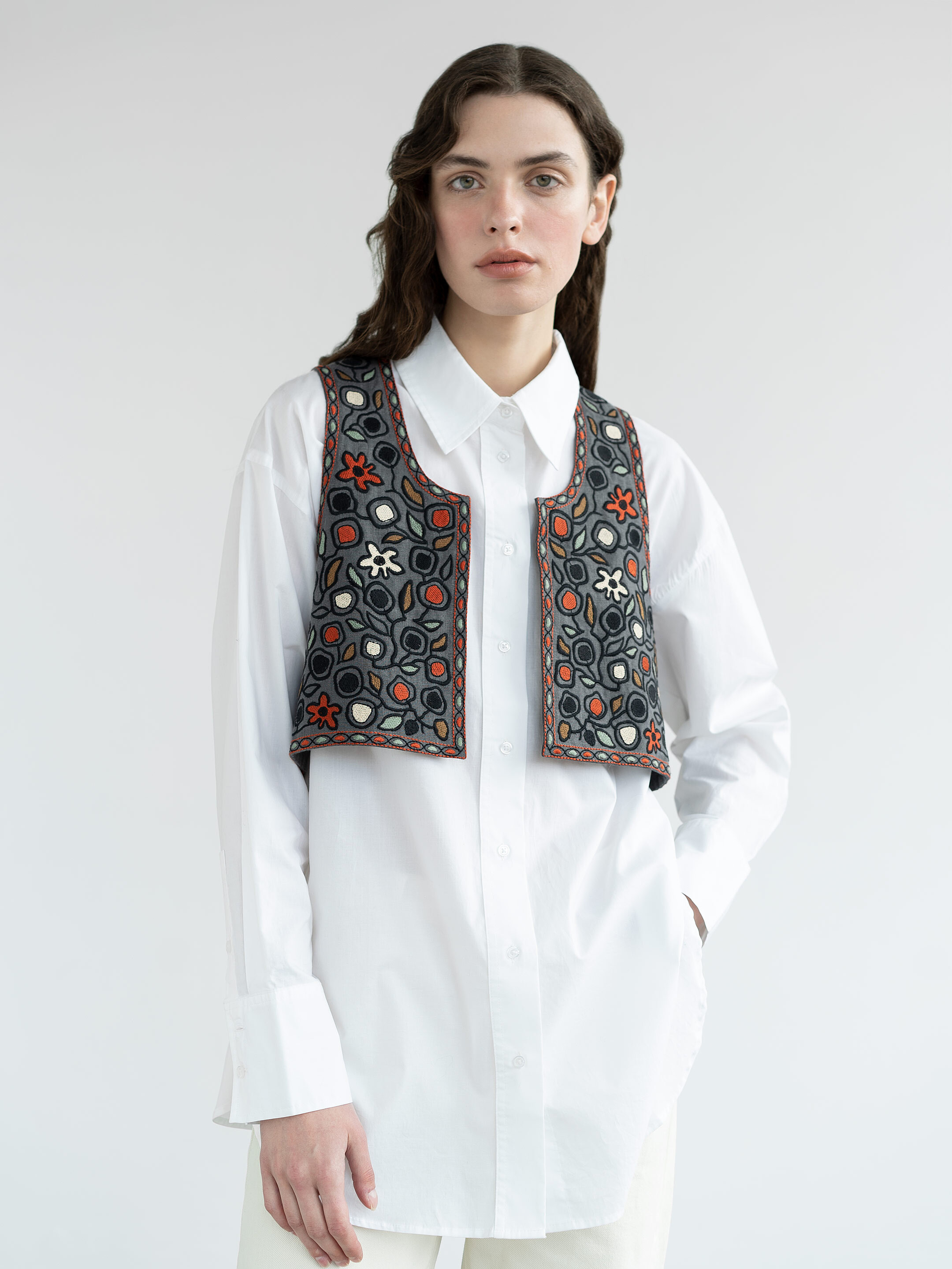 Linen vest with embroidery Zadorozhniy Jacket photo