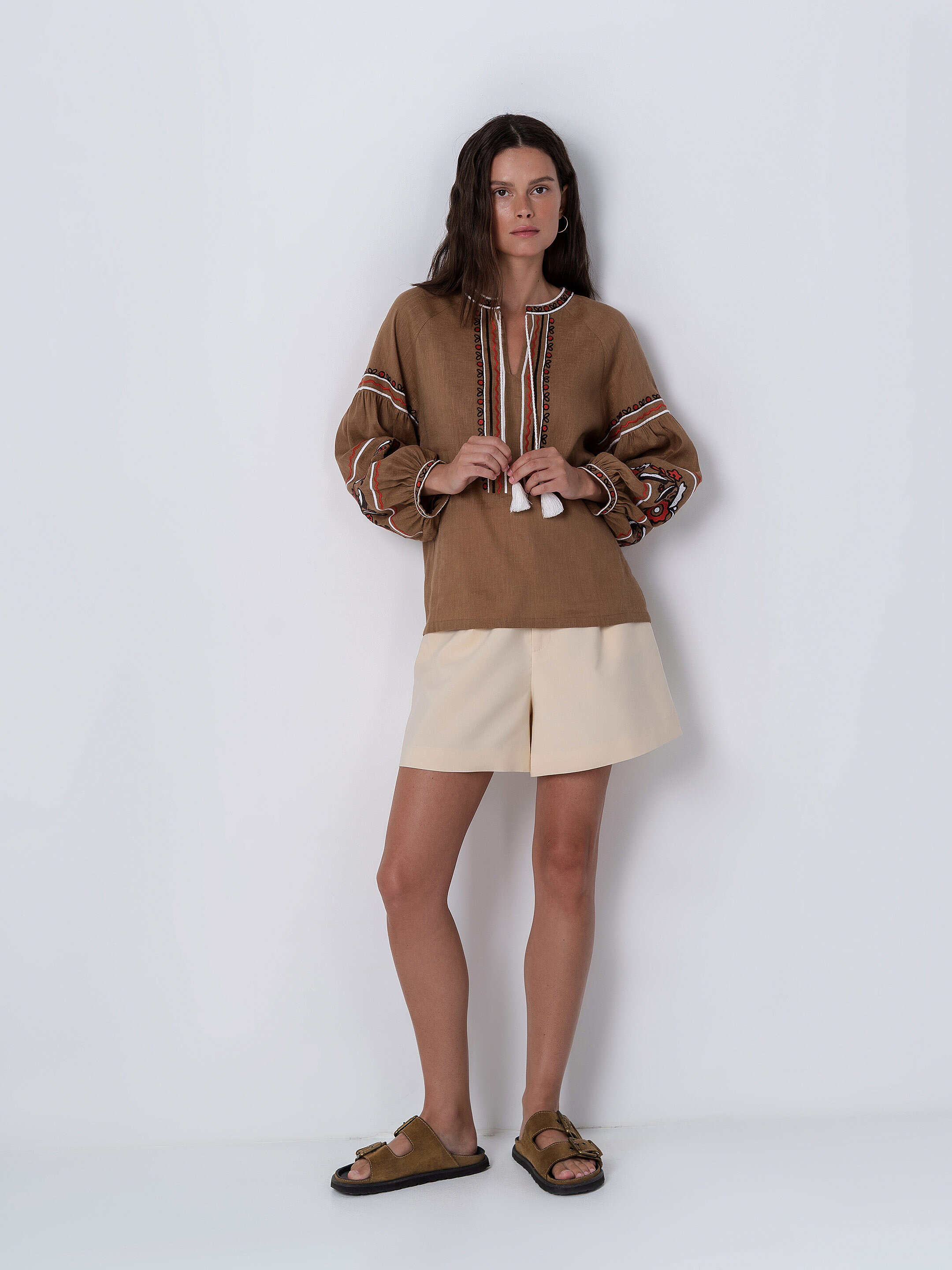Embroidered linen shirt for women Grono photo