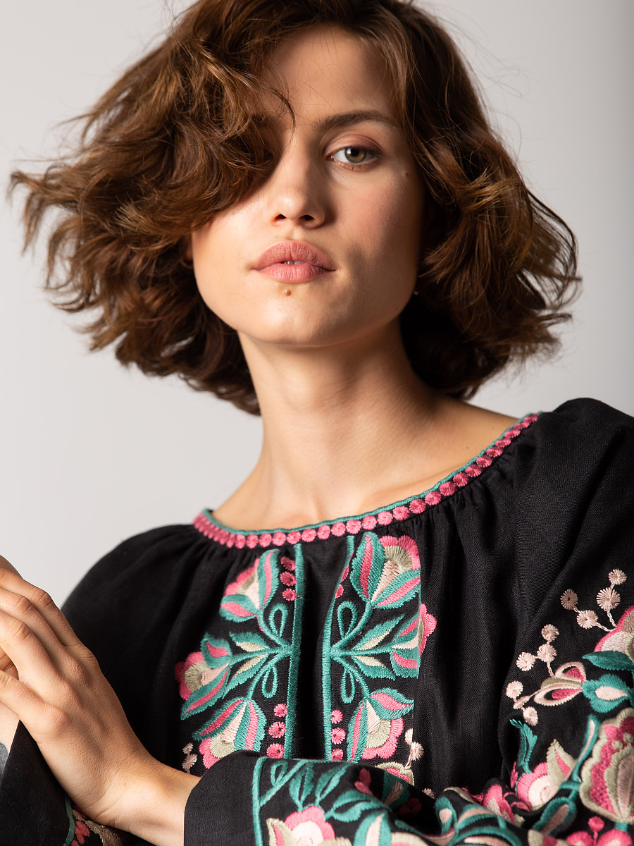 Black shirt with floral ornament Herb [0]