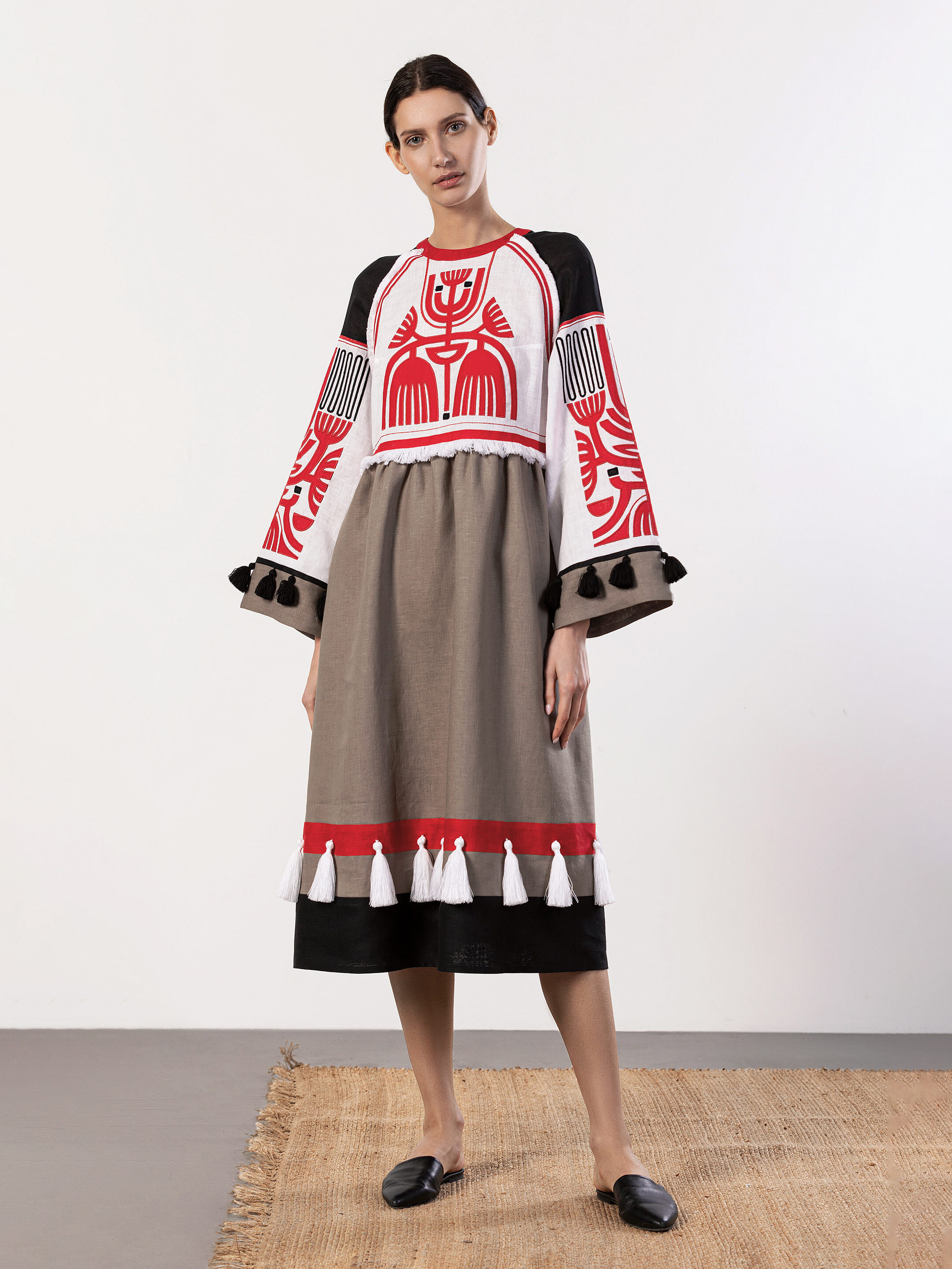 Linen dress with applique Icon Red Buy
