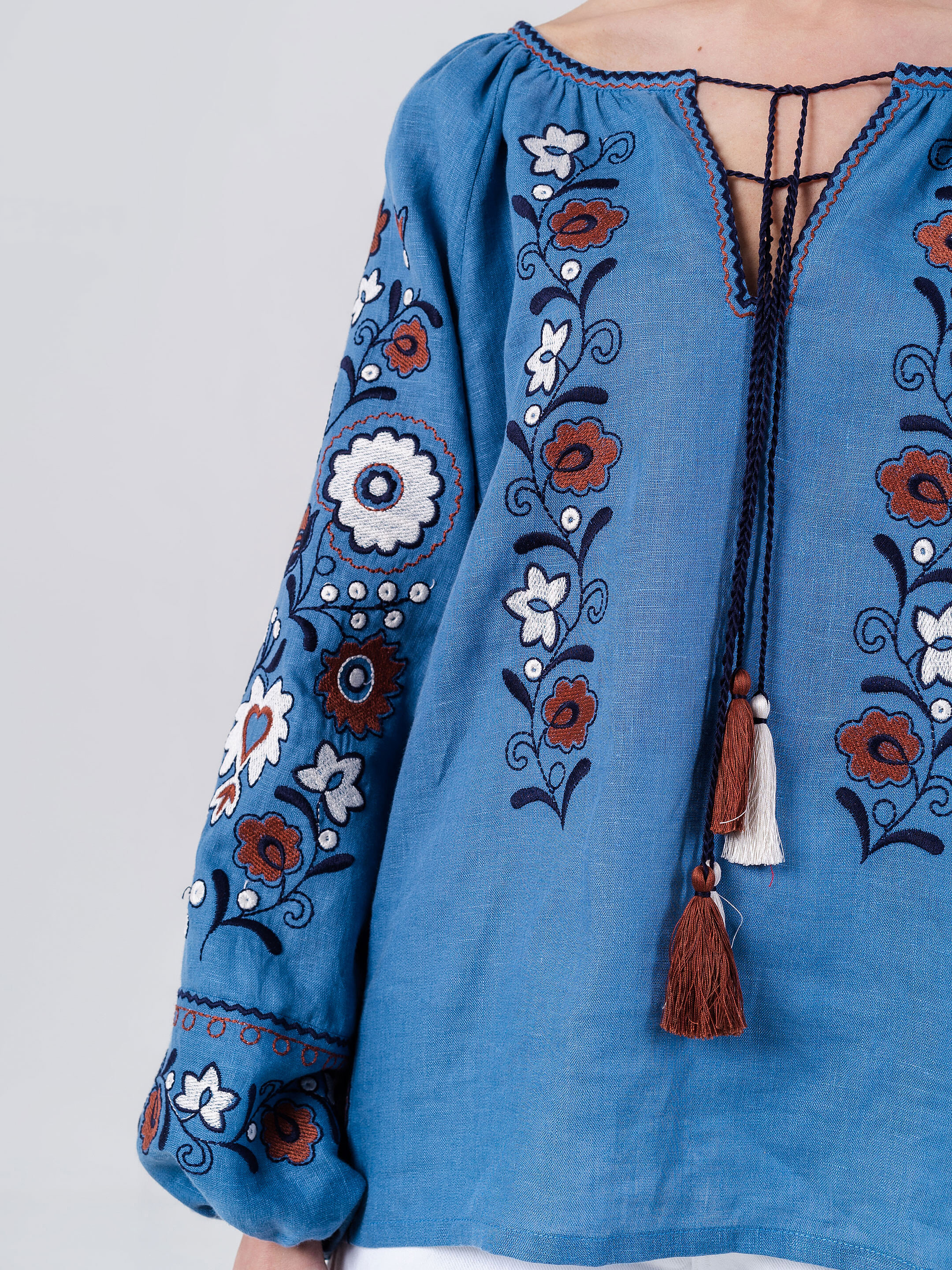 Blue embroidered shirt with floral ornament Fialka photo