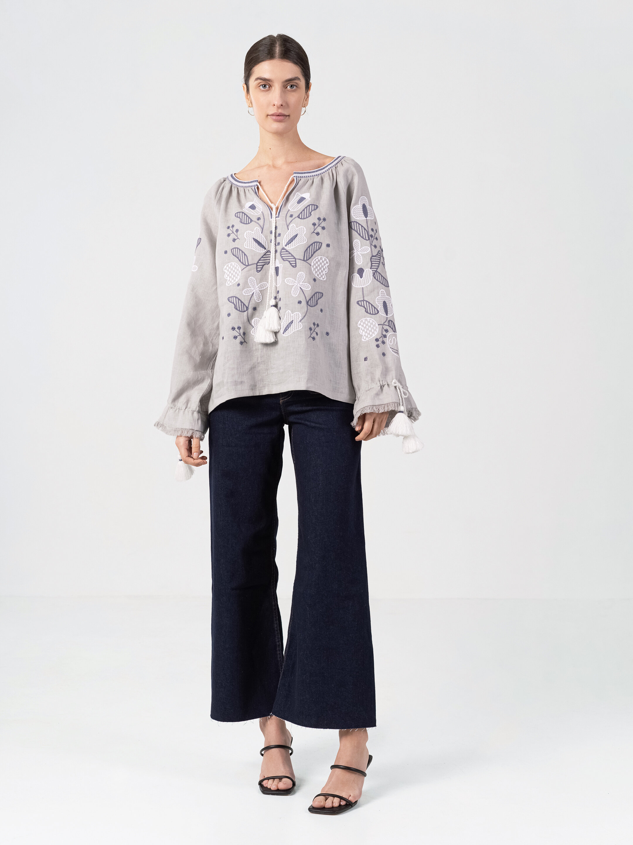 Linen embroidered shirt with floral ornament Harmony photo