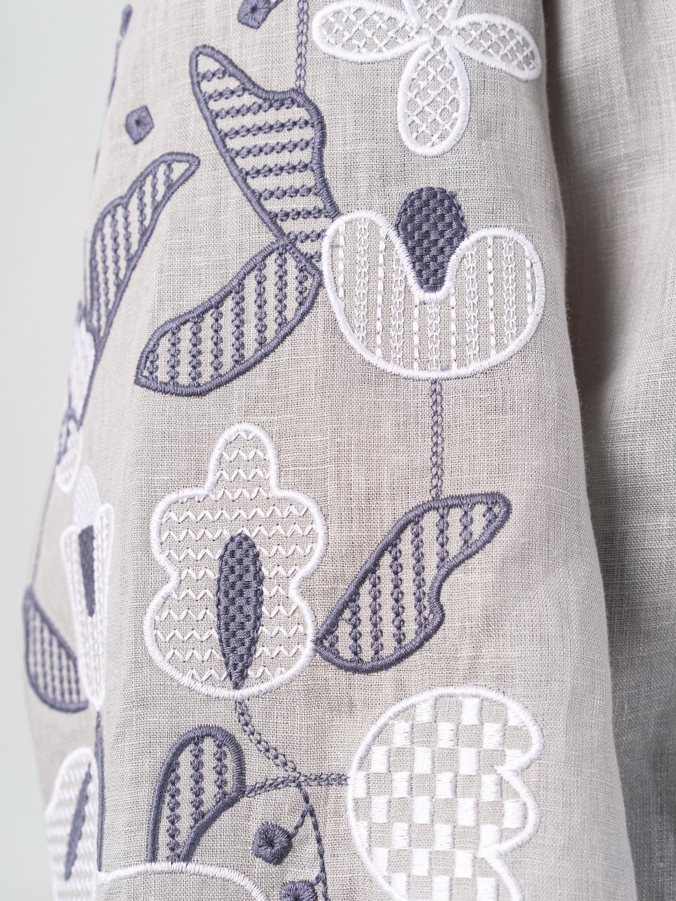 Linen embroidered shirt with floral ornament Harmony sizes