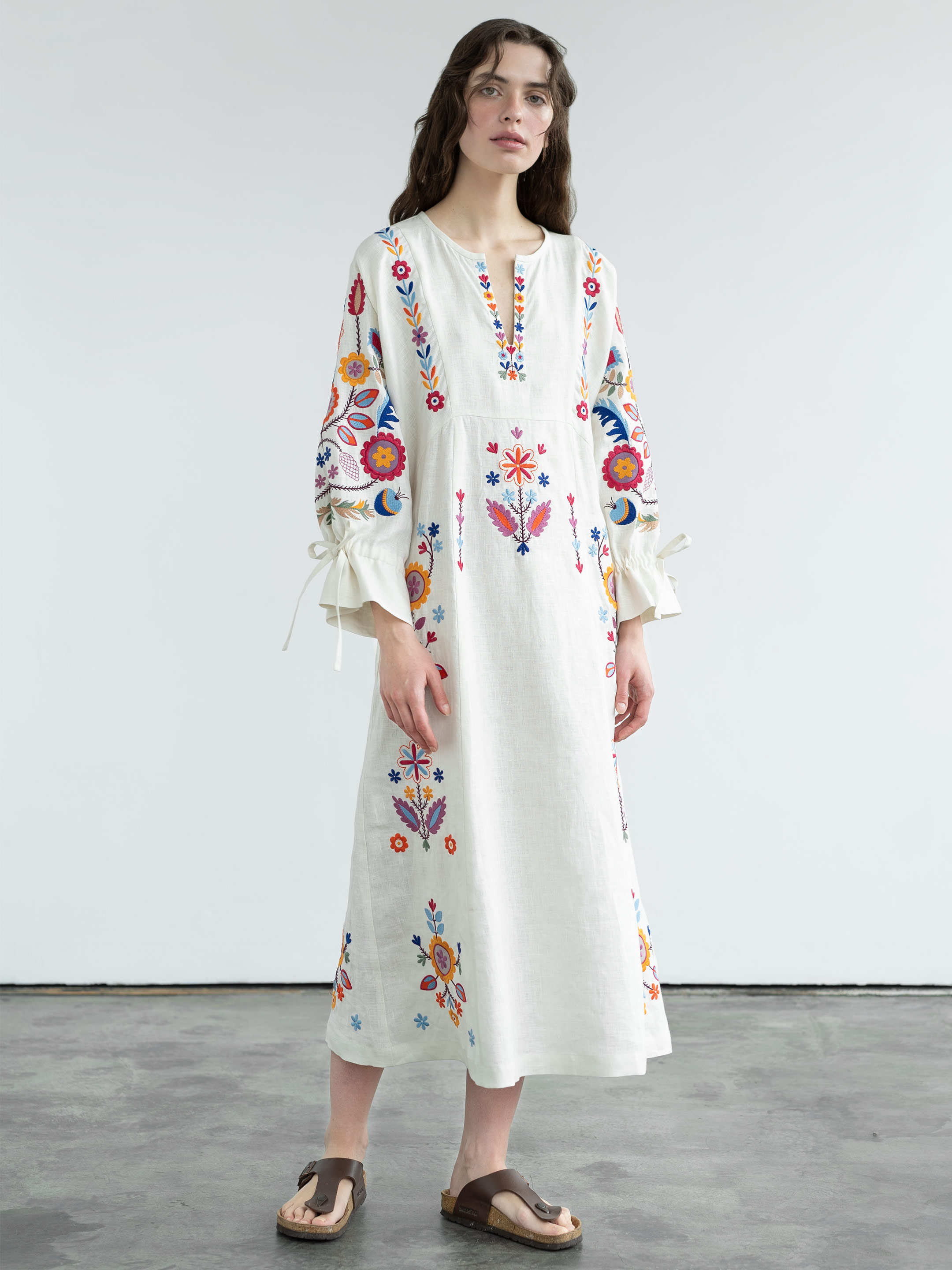 White linen dress with floral embroidery Sobachko - photo 1