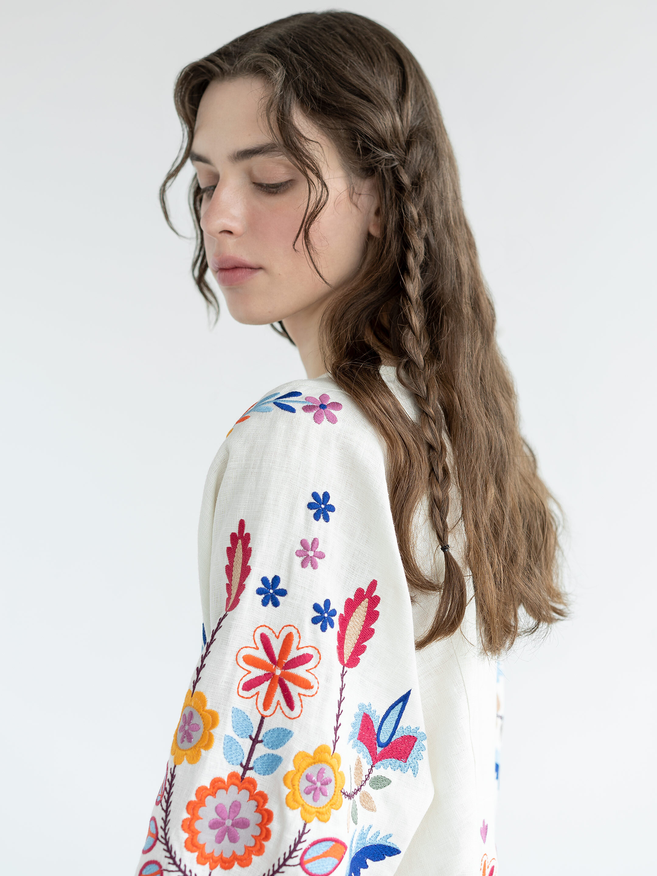 White linen dress with floral embroidery Sobachko ціна