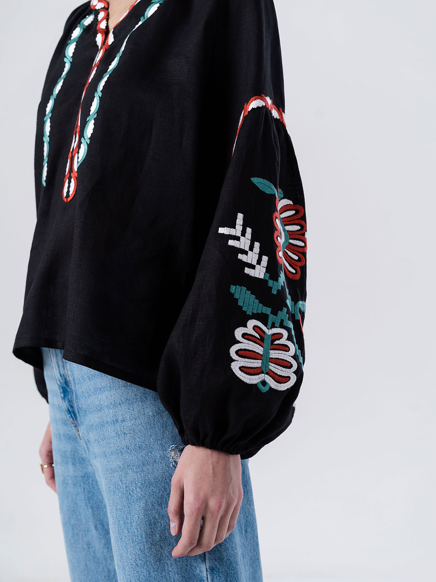 Embroidered shirt with black linen VARENYK [0]