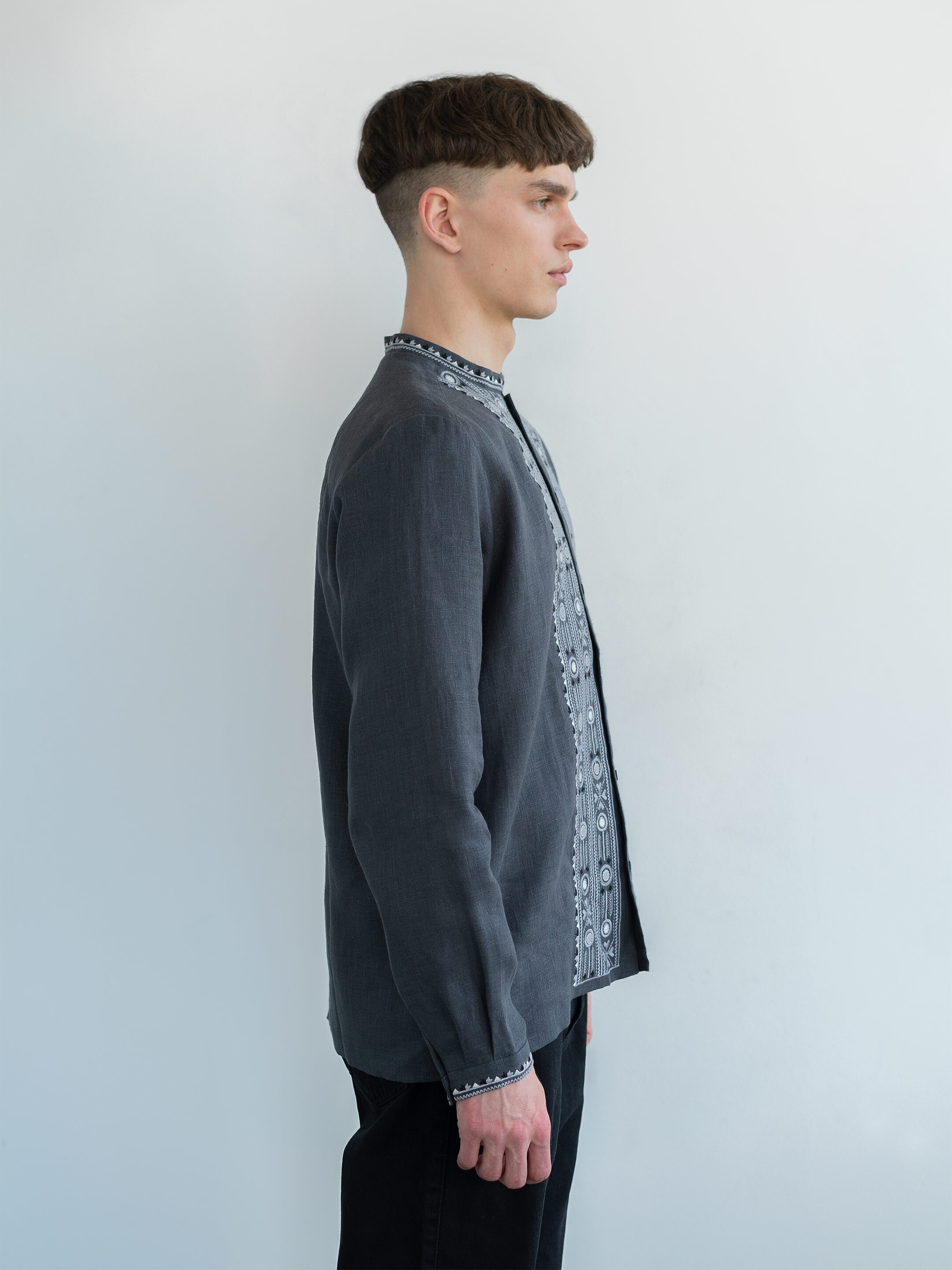 Grey shirt with geometric ornament and buttons KOLOS DARK fitting