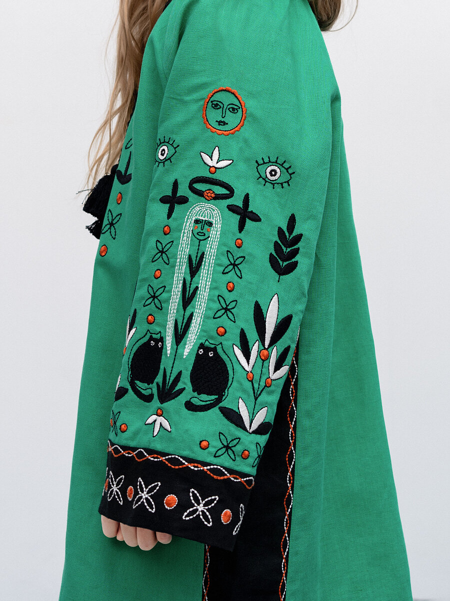 Divchyna Trostynka embroidered children's dress [0]