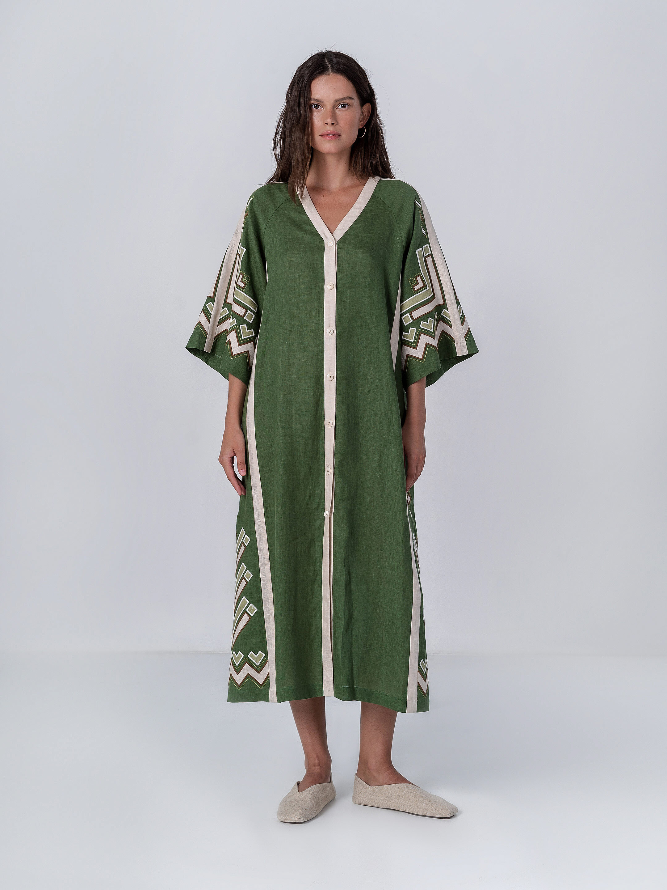 Green dress with short sleeve Symwol fitting