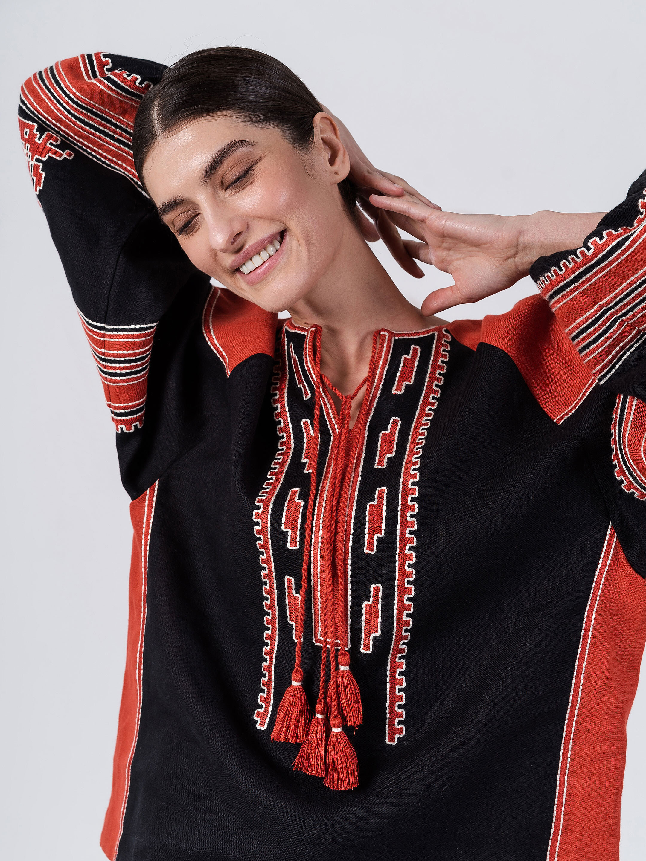 Linen embroidered shirt with free cut Vintage Red photo