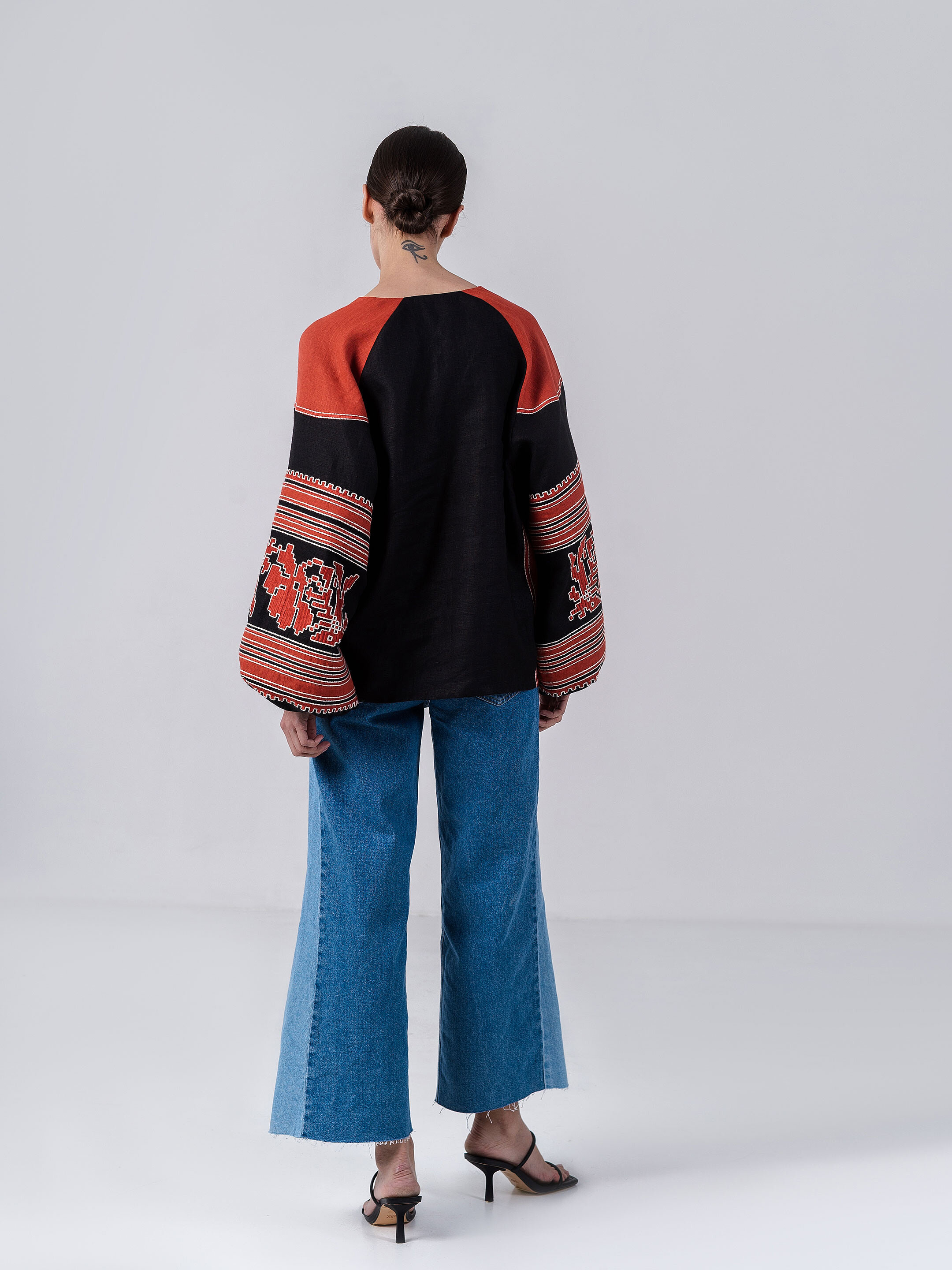 Linen embroidered shirt with free cut Vintage Red ціна