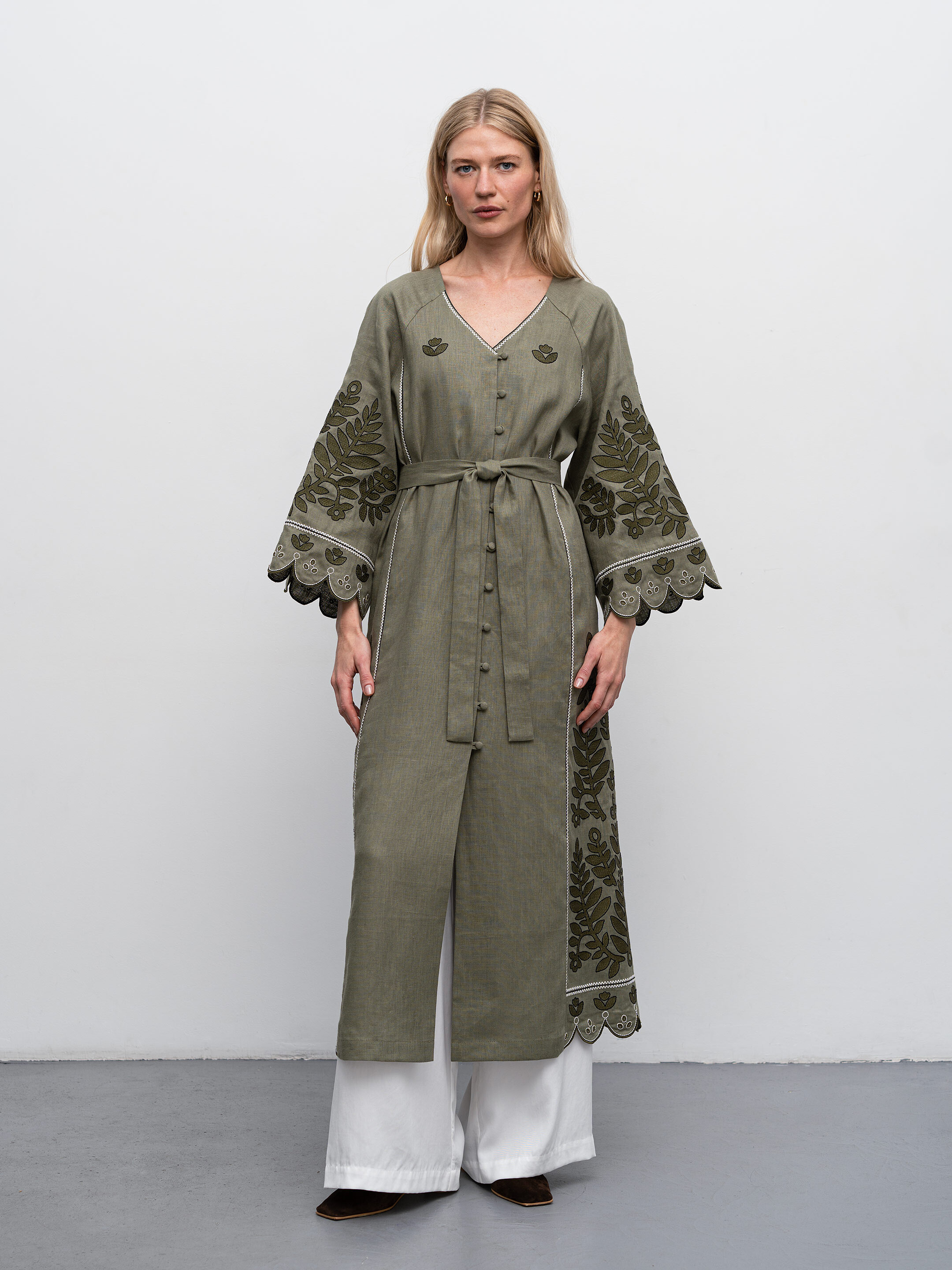 Linen embroidered dress with buttons Smereka Buy