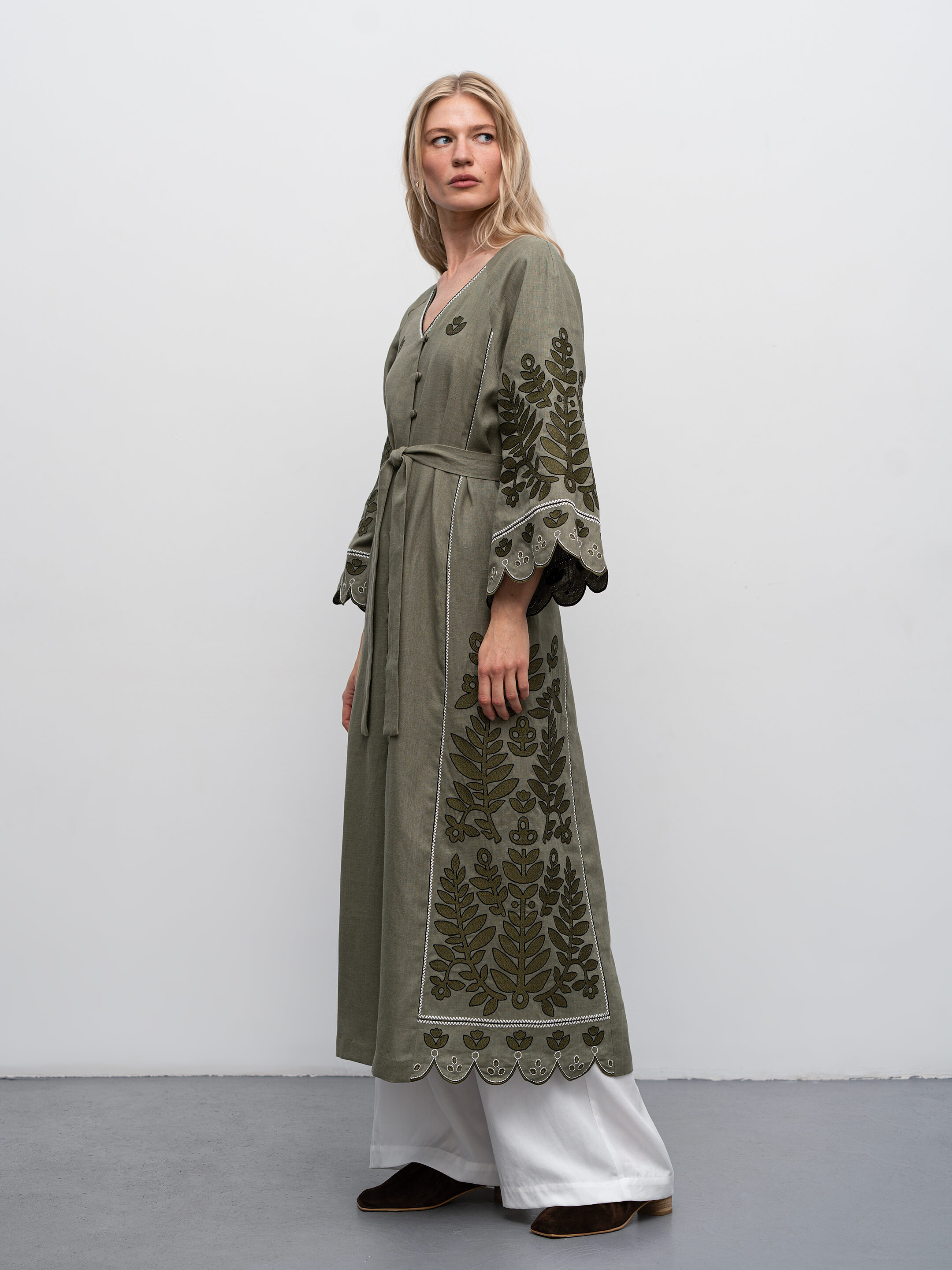 Linen embroidered dress with buttons Smereka ціна