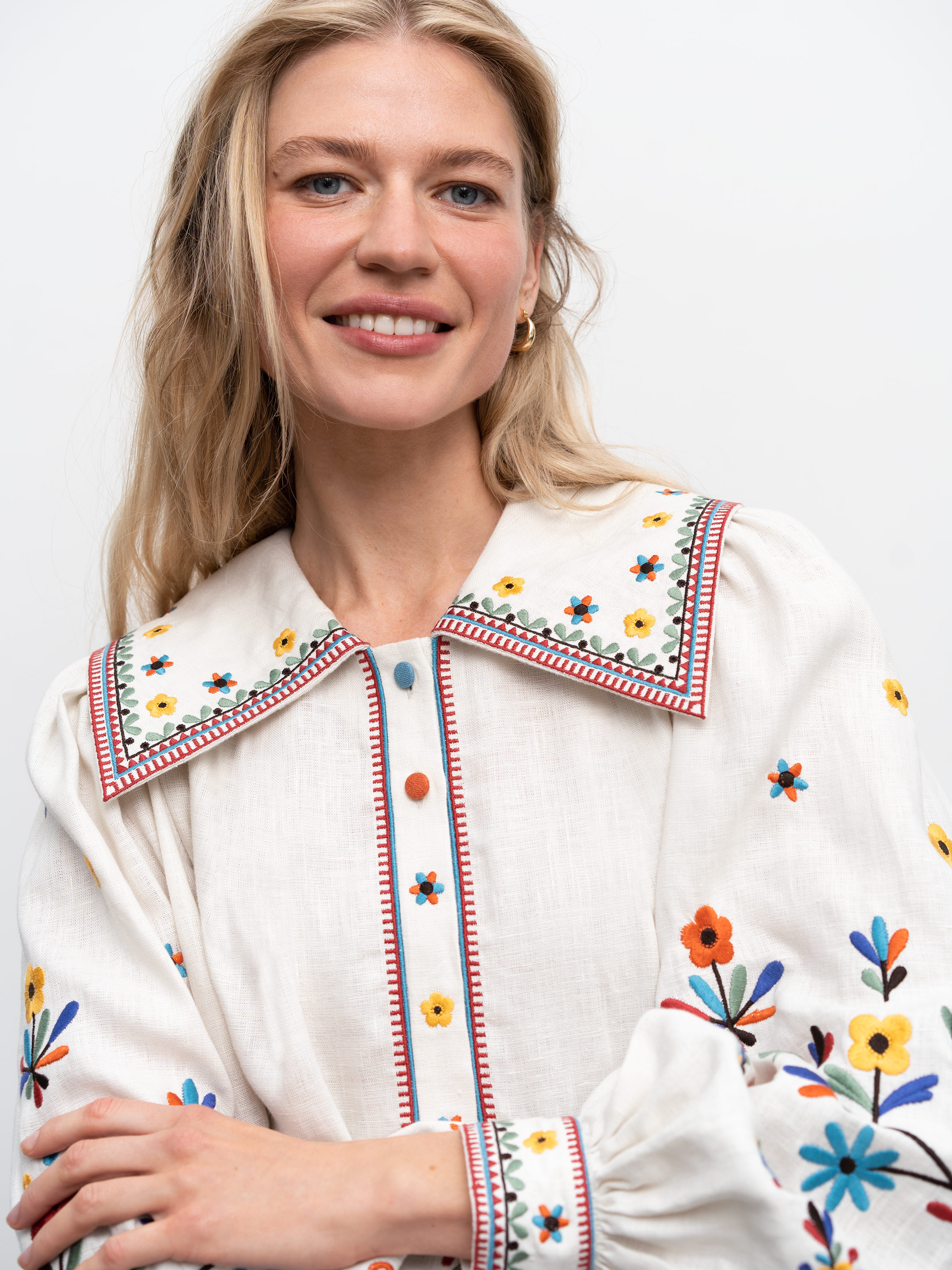 Embroidered shirt in boho style with white linen Bee buy in Kyiv