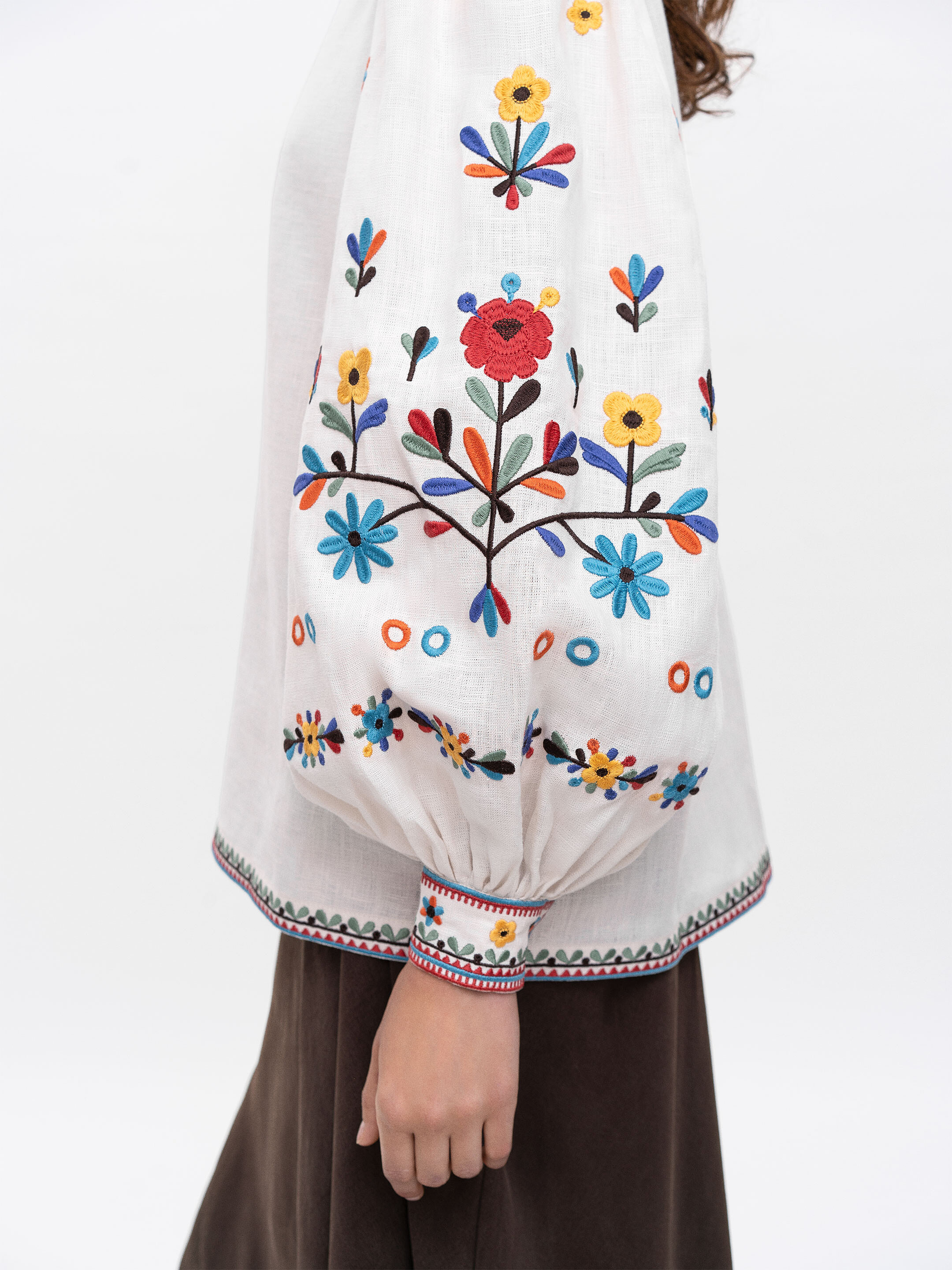 Embroidered linen shirt with yavorivsky ornament Yavir fitting