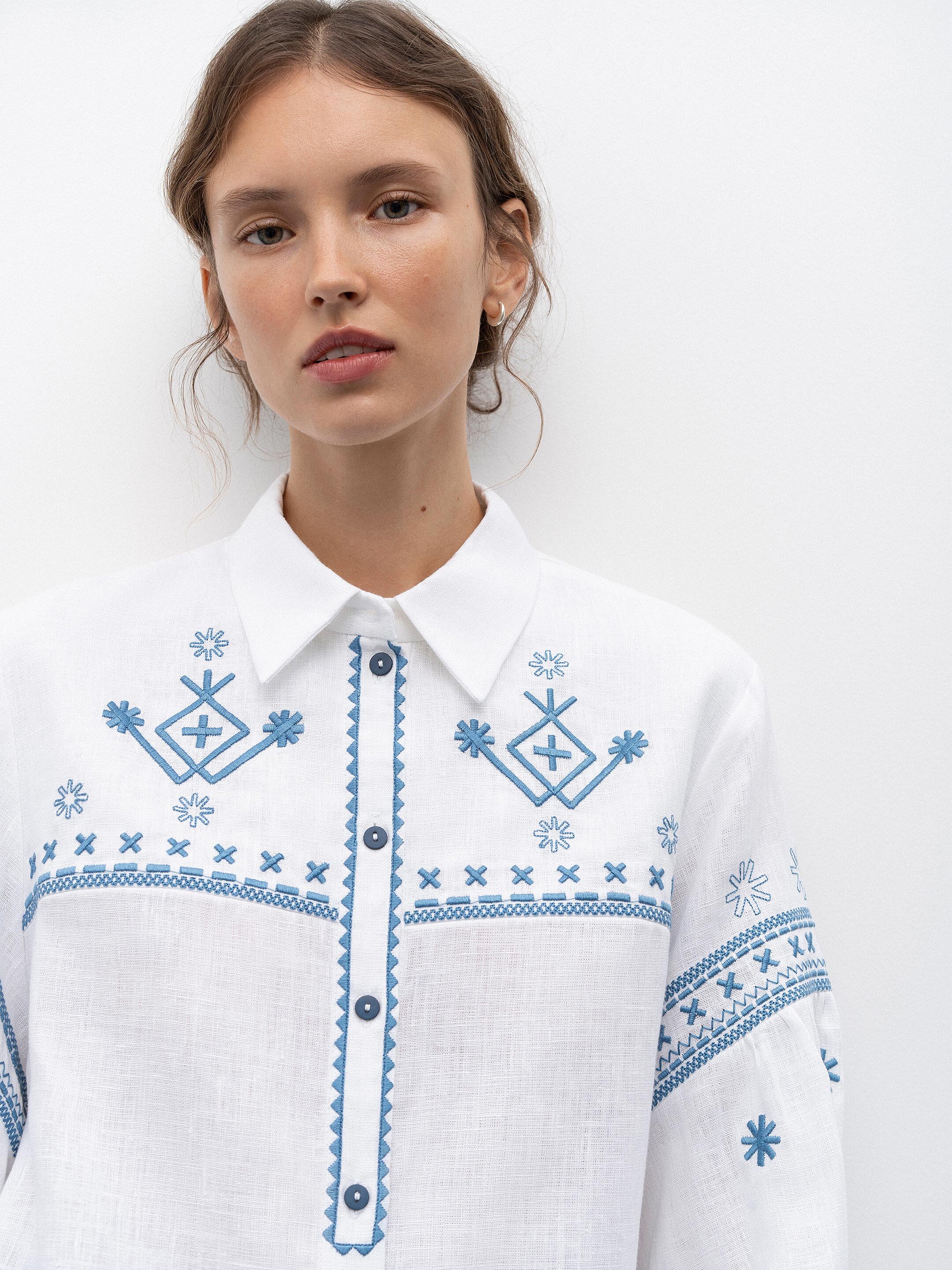 White linen shirt with embroidery Tsvit Syniy Buy