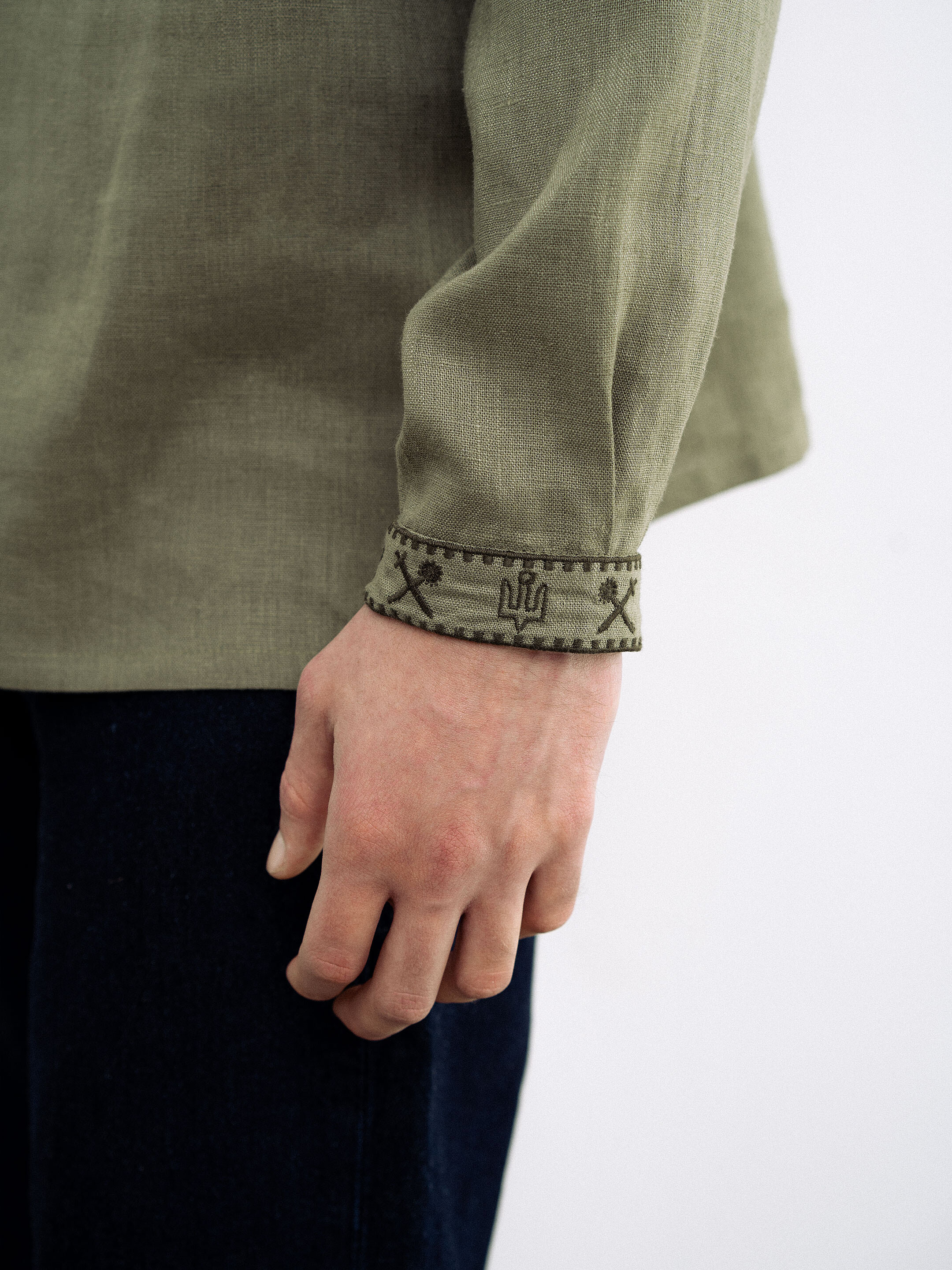 Khaki linen embroidered shirt for men Vidsich Khaki photo