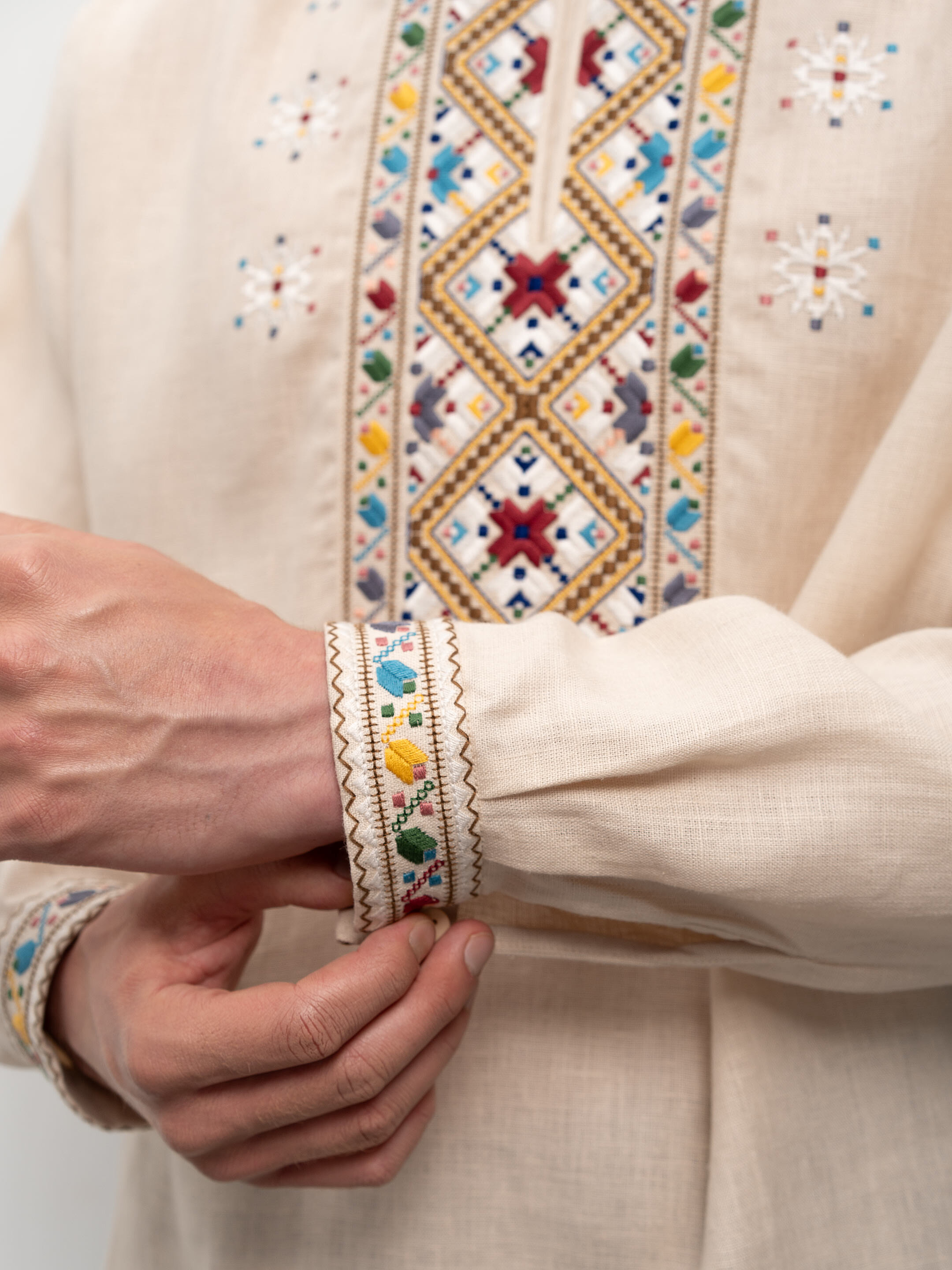 Men's embroidered shirt with collar Veremiy photo