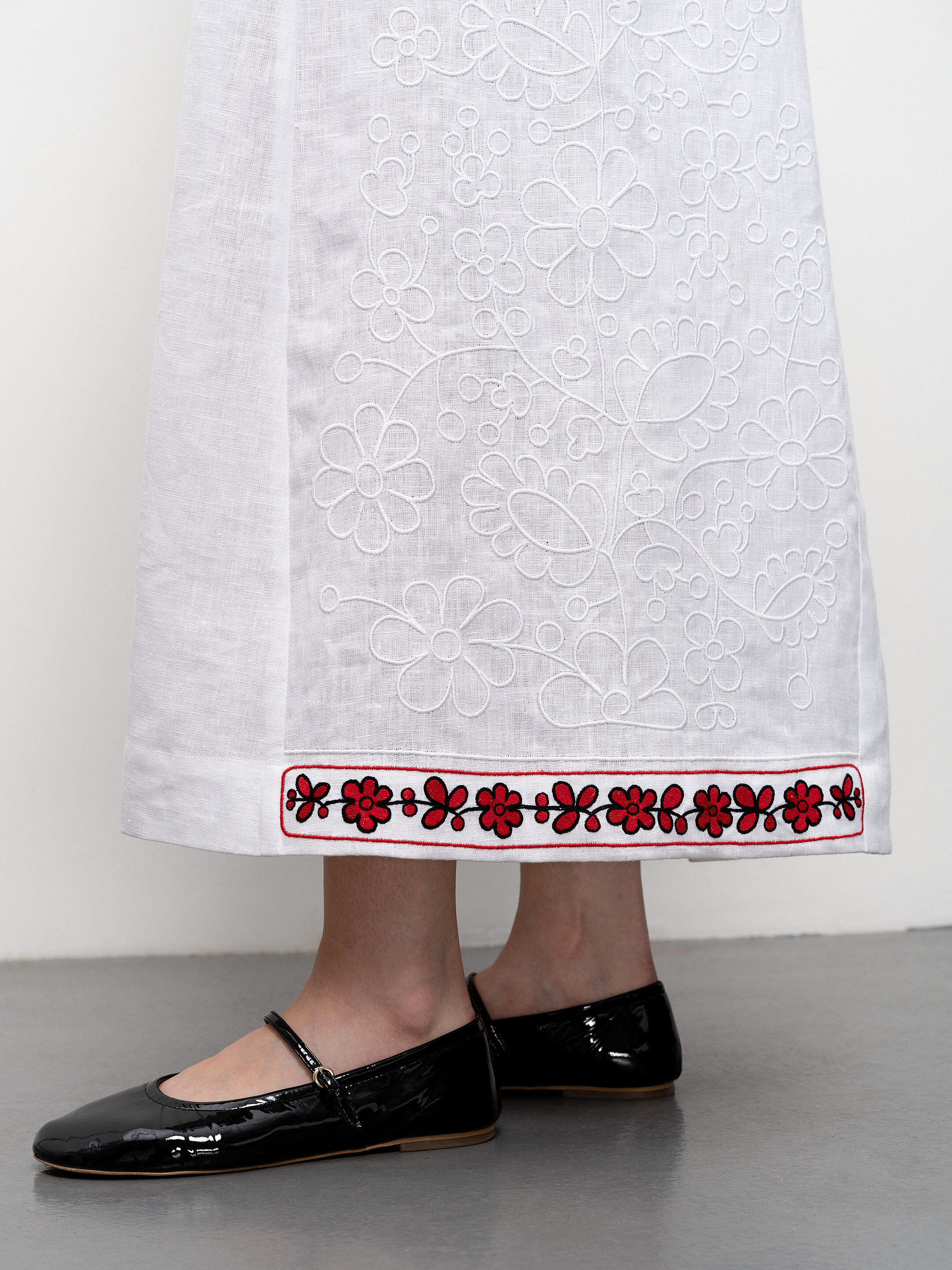 Long embroidered dress Myrhorodska choose