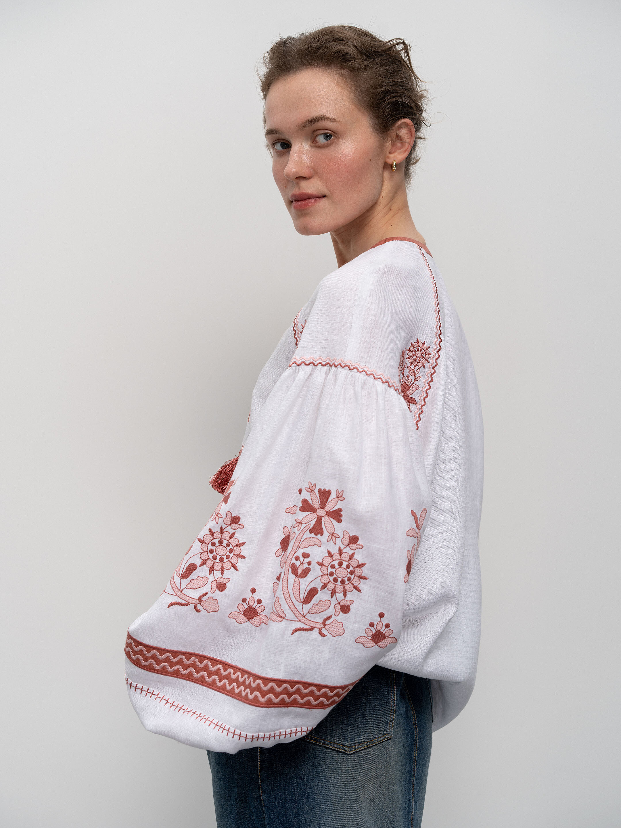 Women's shirt from the Poltava region Opishne in Ukraine