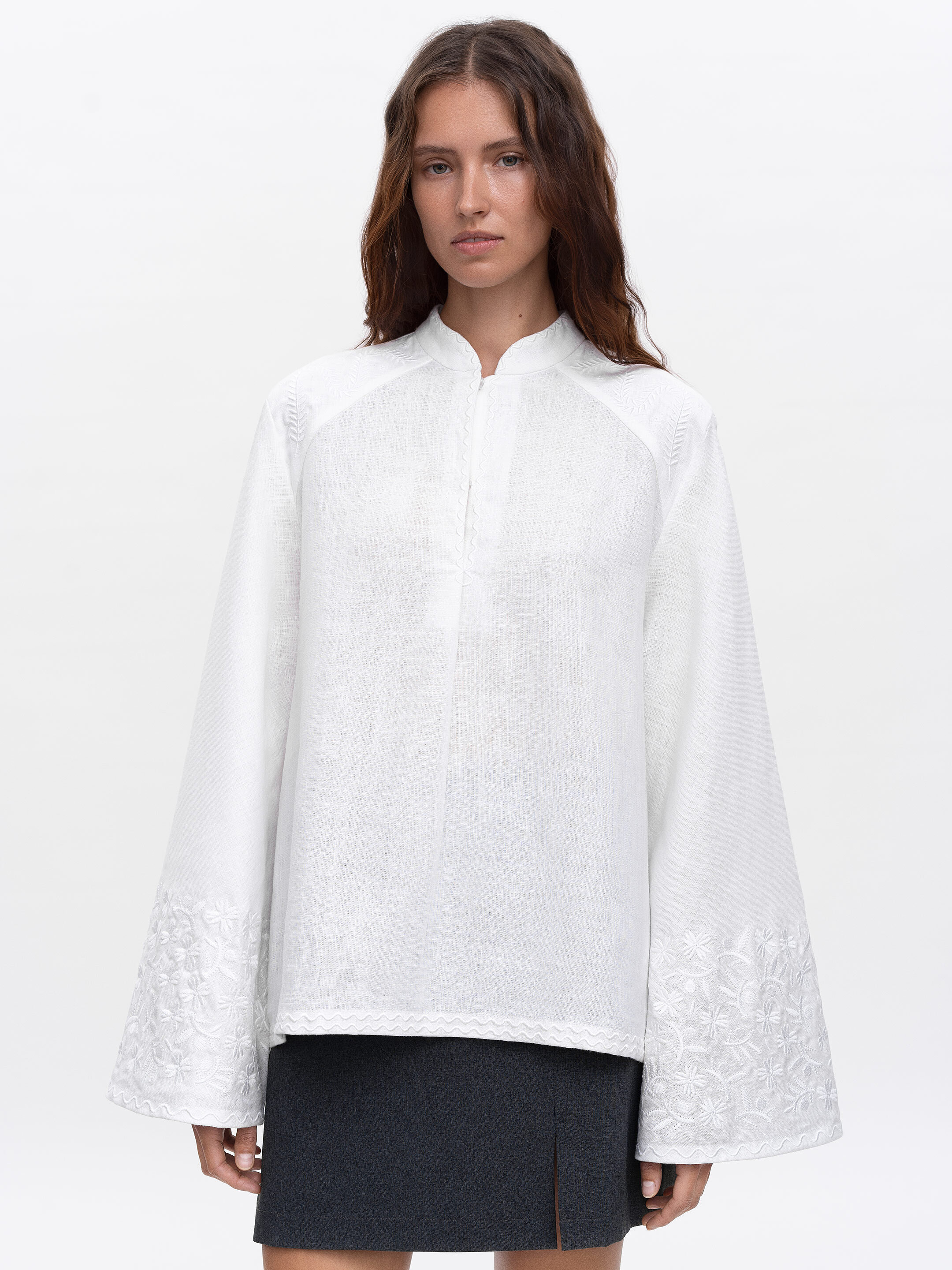 Linen blouse with wide sleeves and matching embroidery Teren Mono Buy
