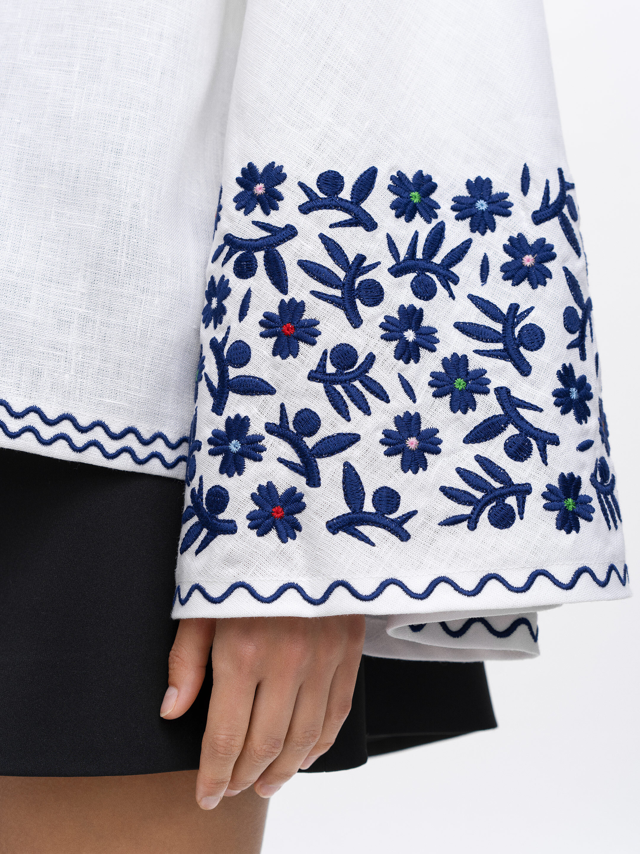 Linen blouse with wide sleeves and embroidery Teren Syniy photo