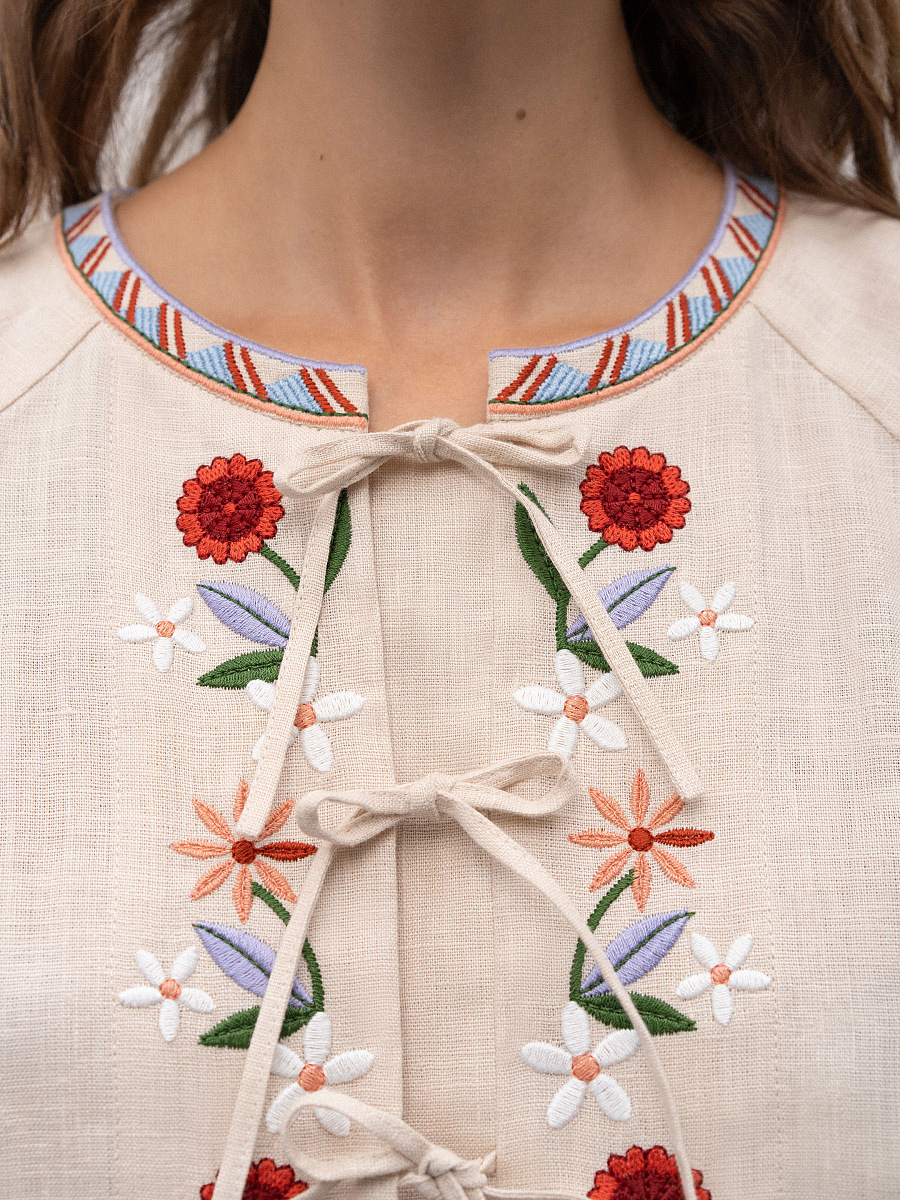 Women's embroidered blouse dedicated to the east Abrykosy W [0]