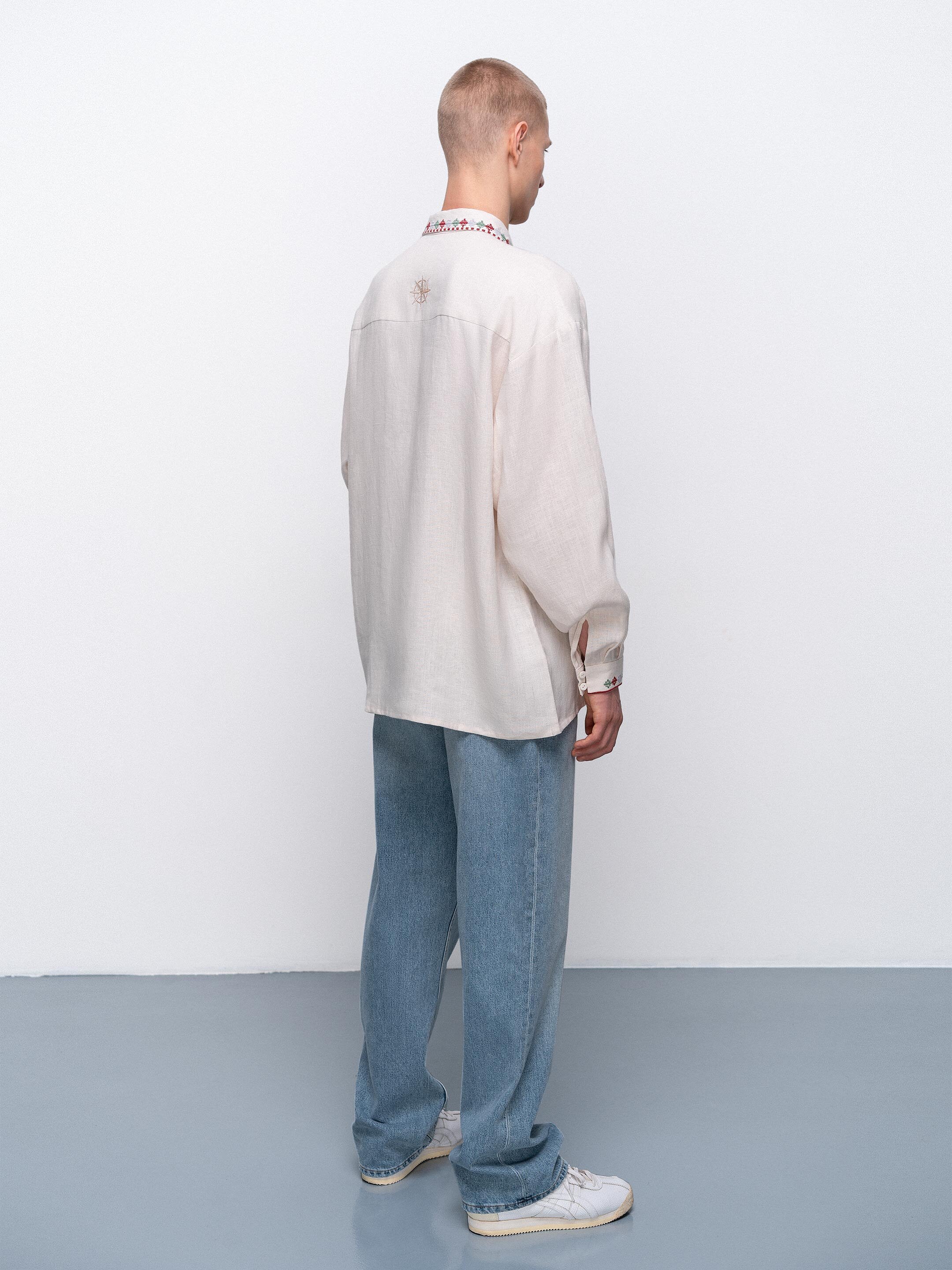 Men's embroidered shirt dedicated to the east Abrykosy M photo