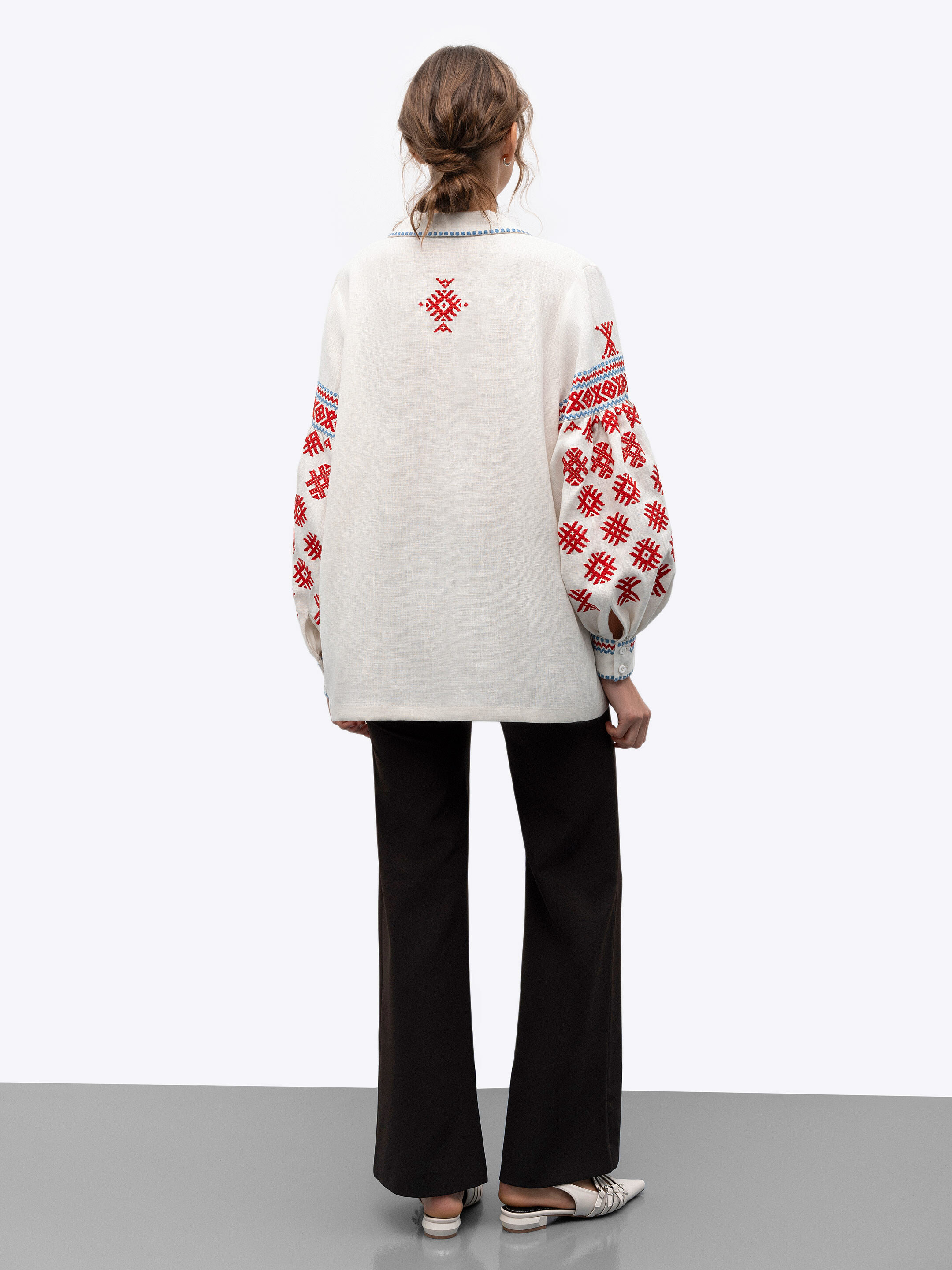 Women's vyshyvanka based on Olga Kosach's ornaments Pchilka choose