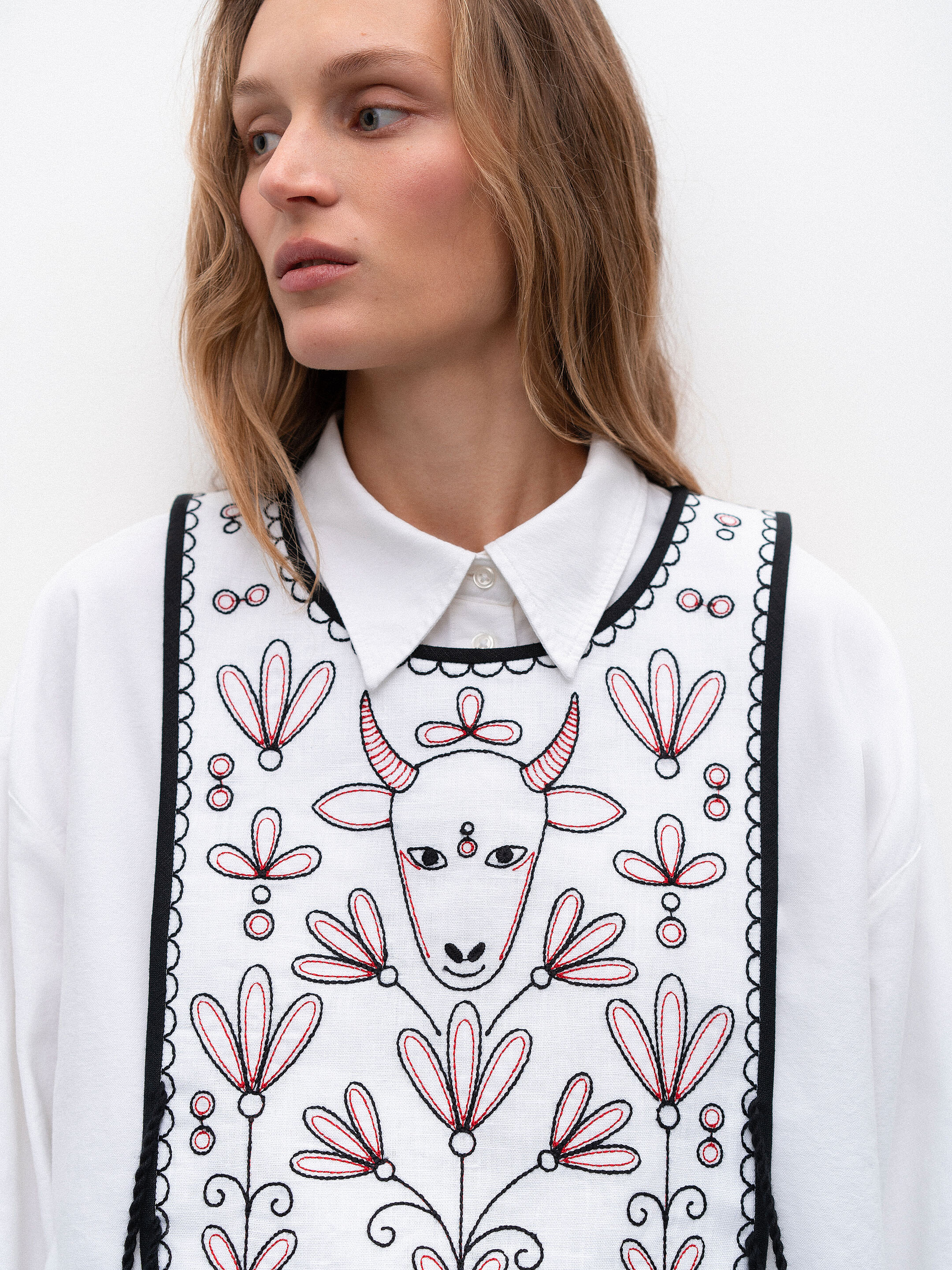 Linen embroidered waistcoat with ties Koza Bila Buy