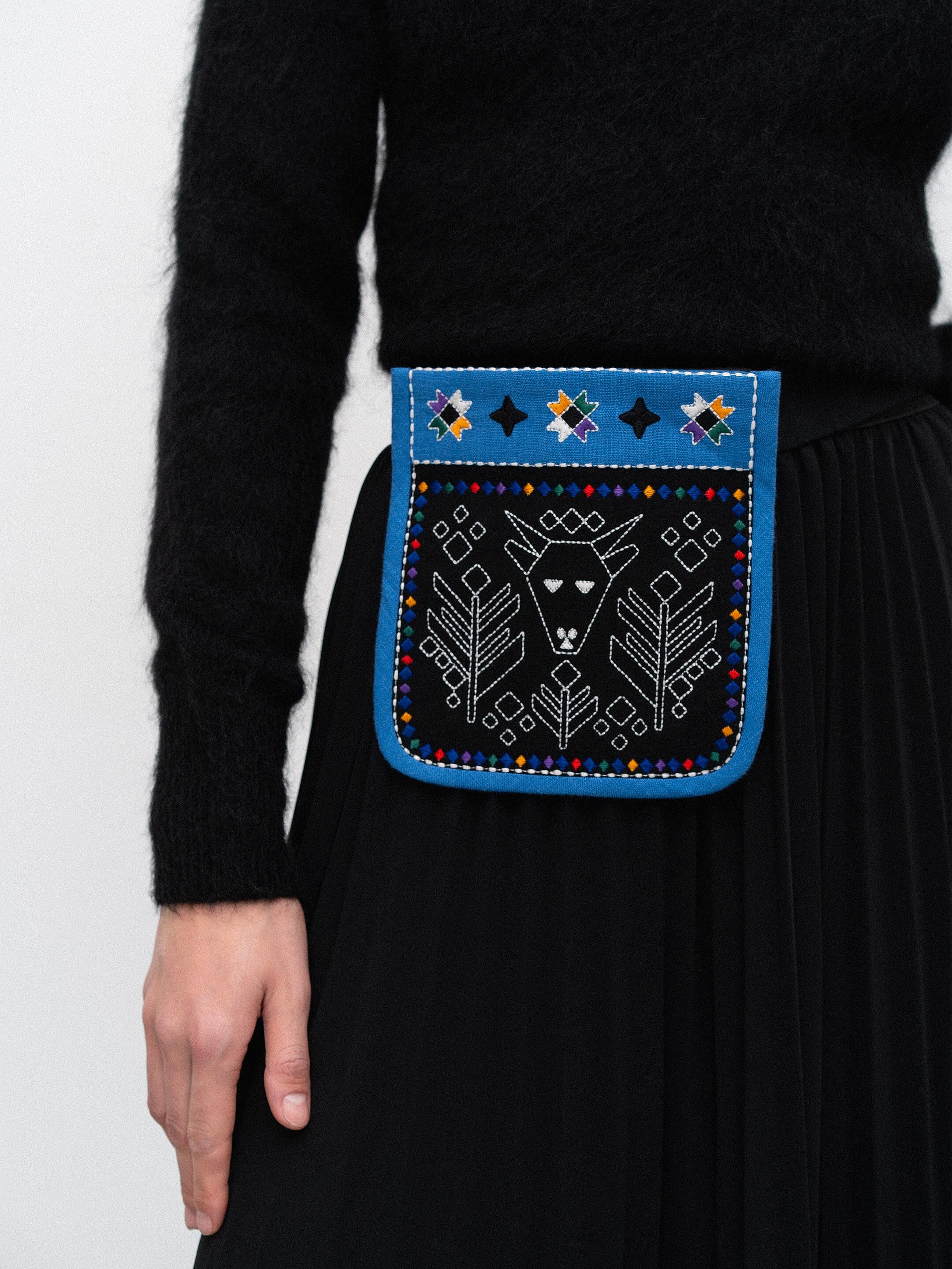 Pocket bag with embroidery Koza Synia photo