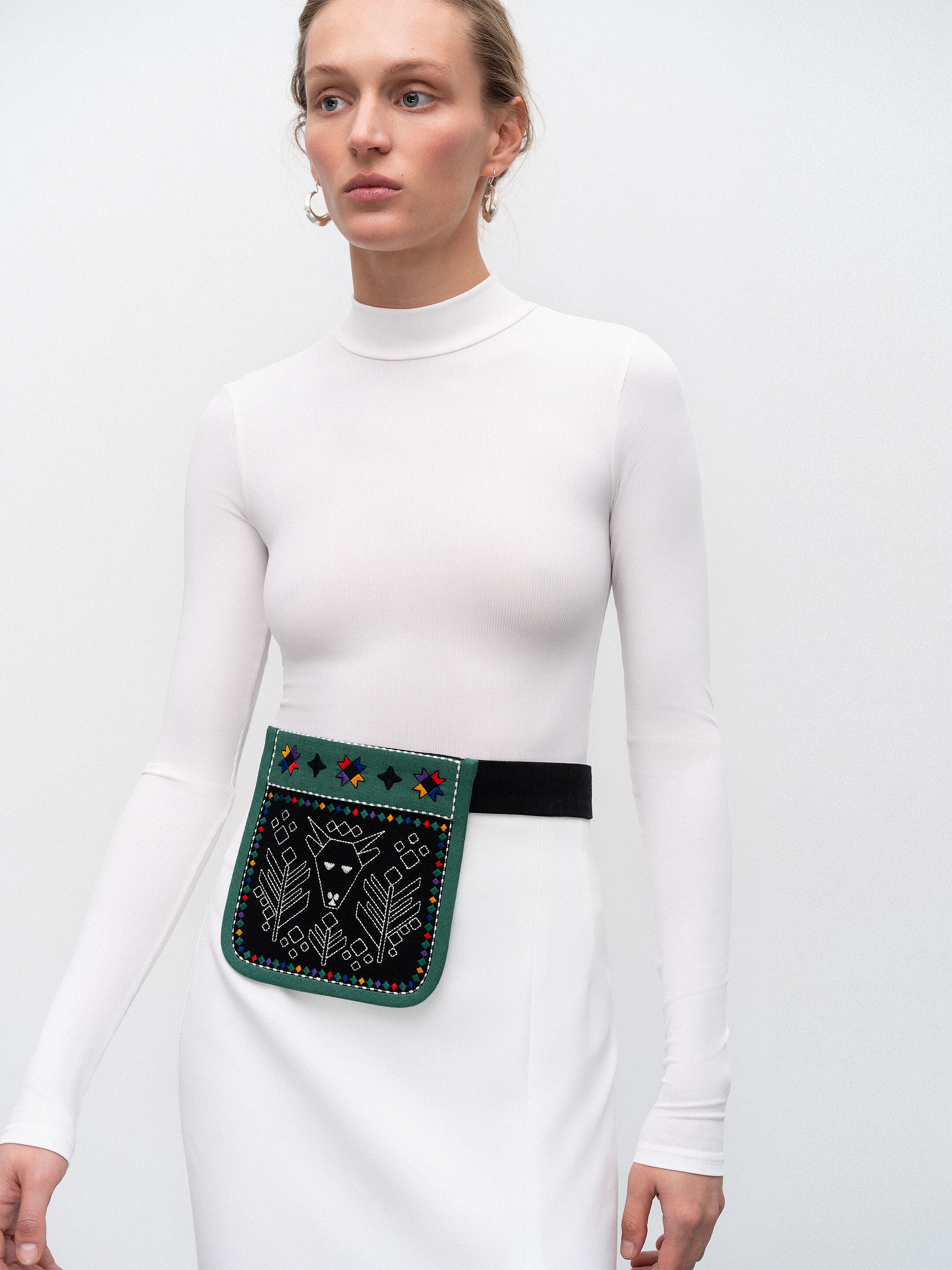 Pocket bag with embroidery Koza Zelena photo
