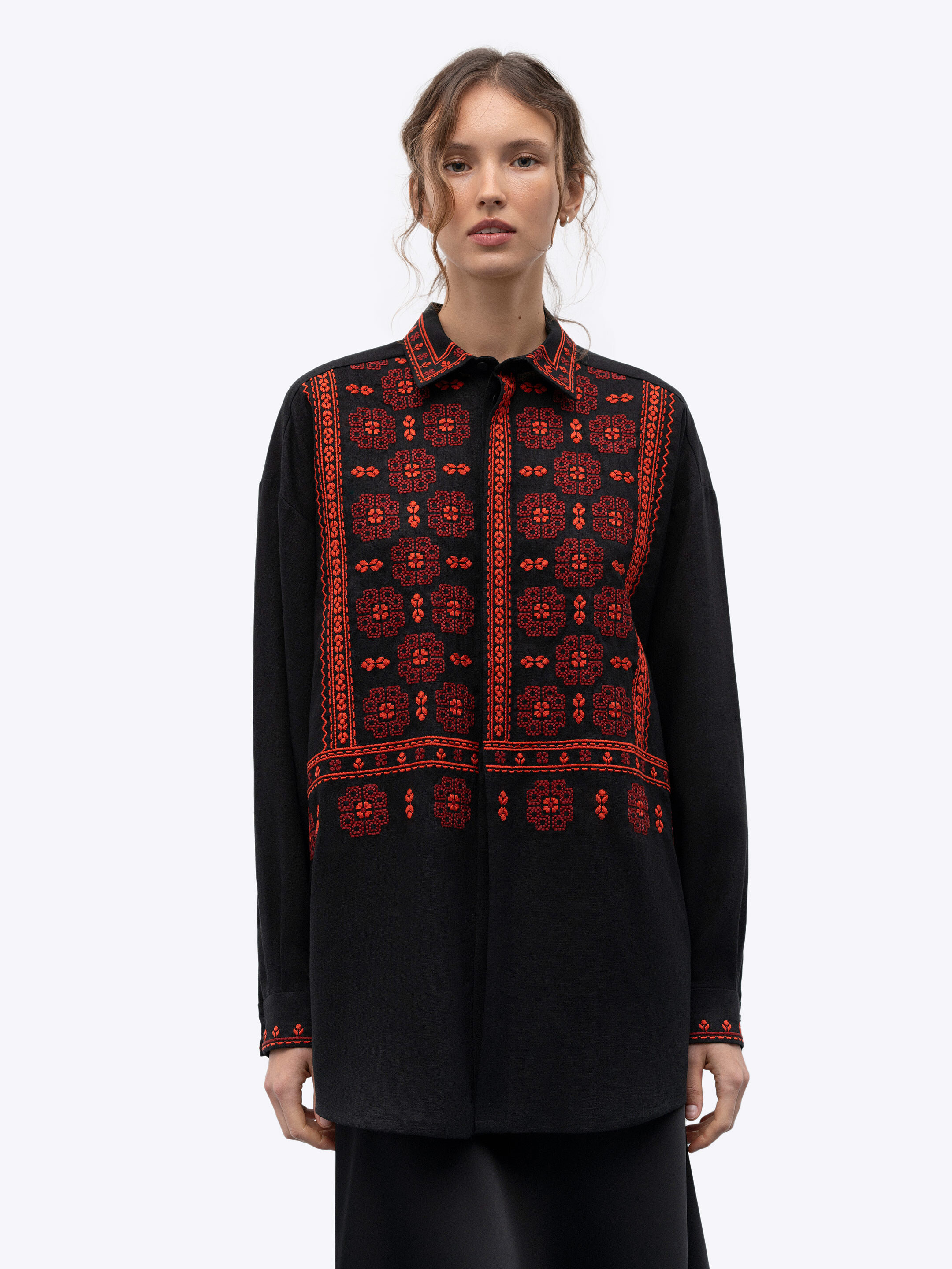 Black linen shirt with an embroidered ornament Nova Khata 1930 Buy