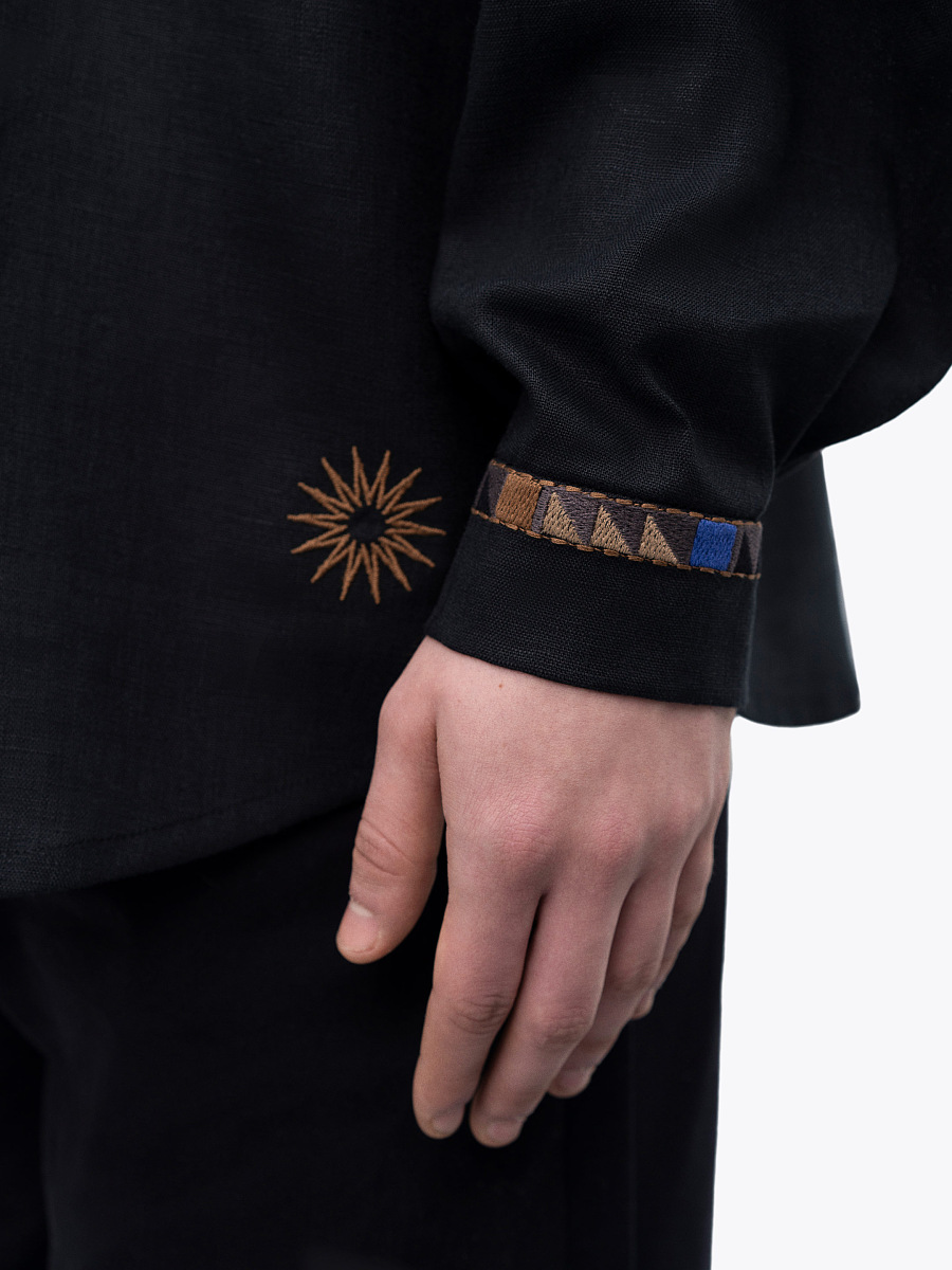 Men's linen shirt on buttons with embroidery Zvir [0]
