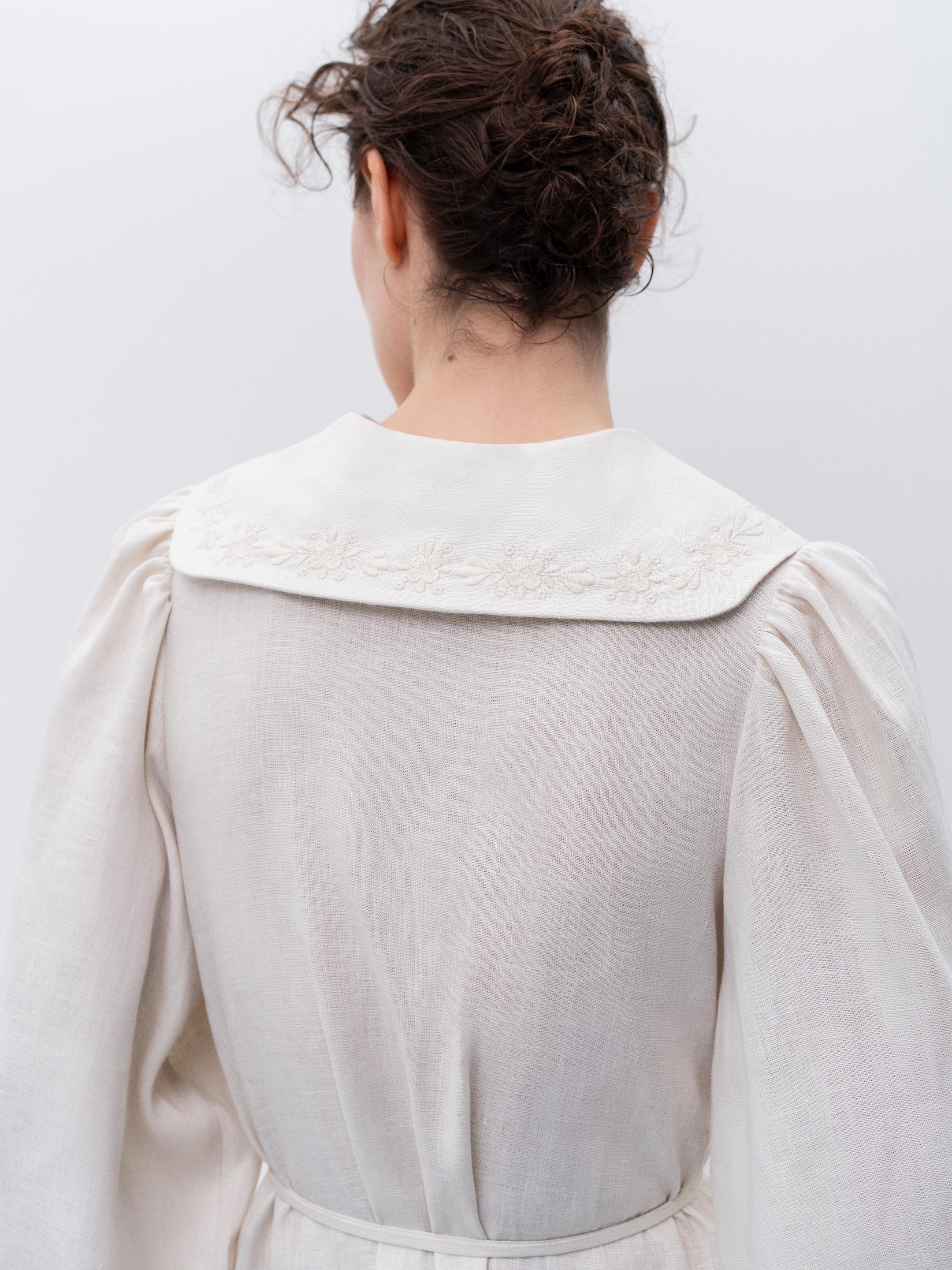 Linen dress with embroidery Pervotsvit Light - photo 2