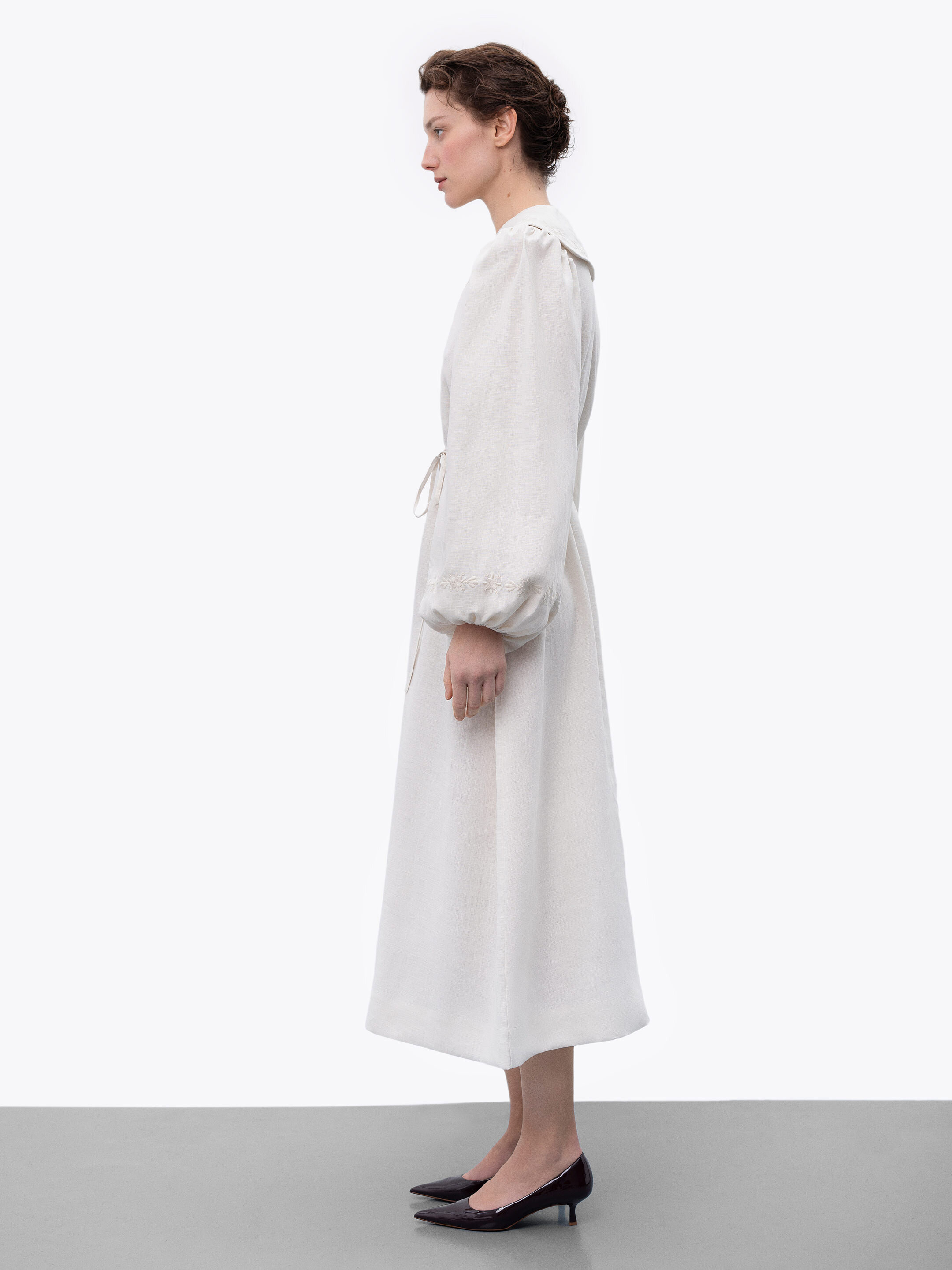 Linen dress with embroidery Pervotsvit Light in Ukraine