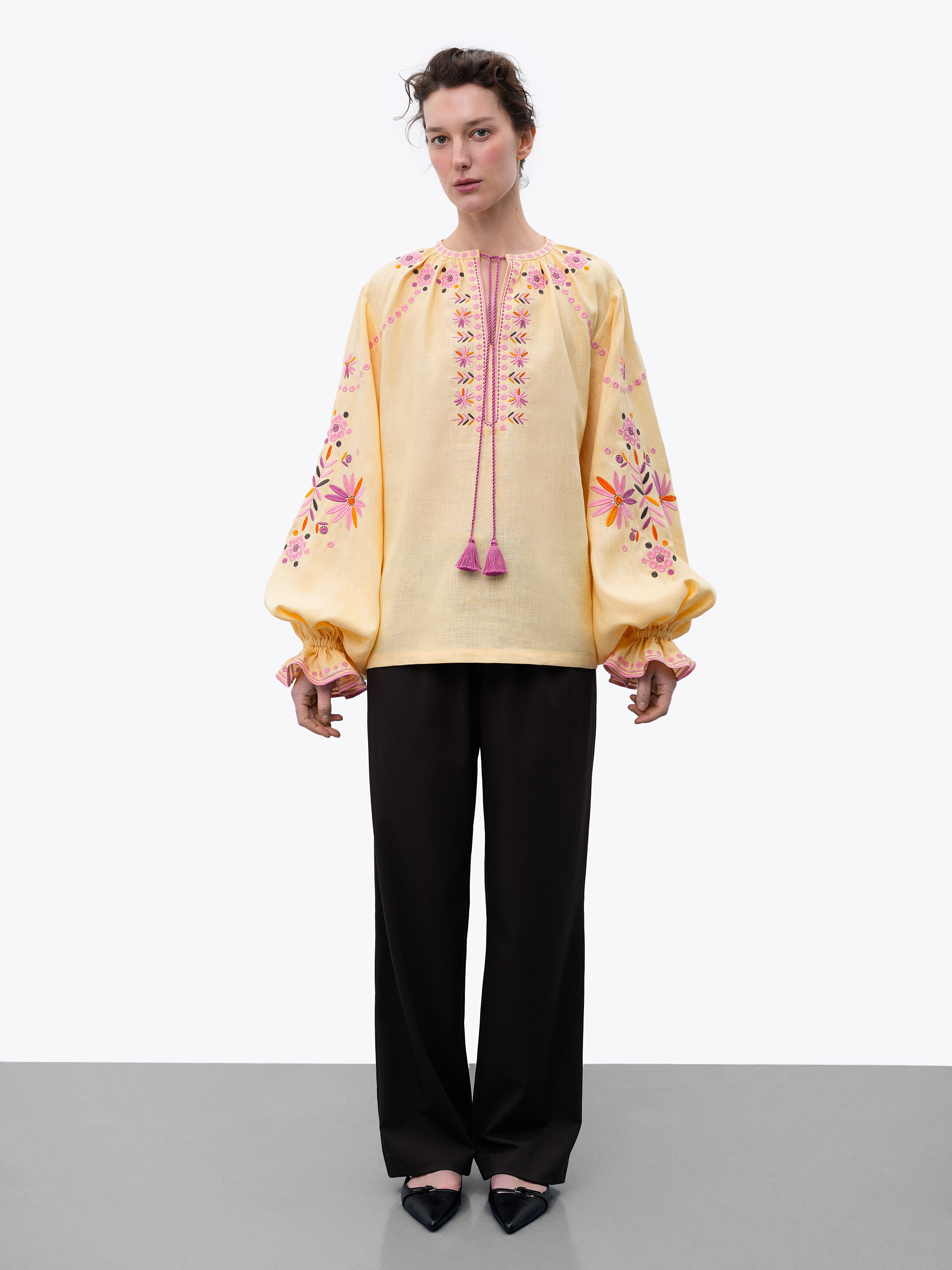 Voluminous embroidered blouse with floral ornaments April cheap