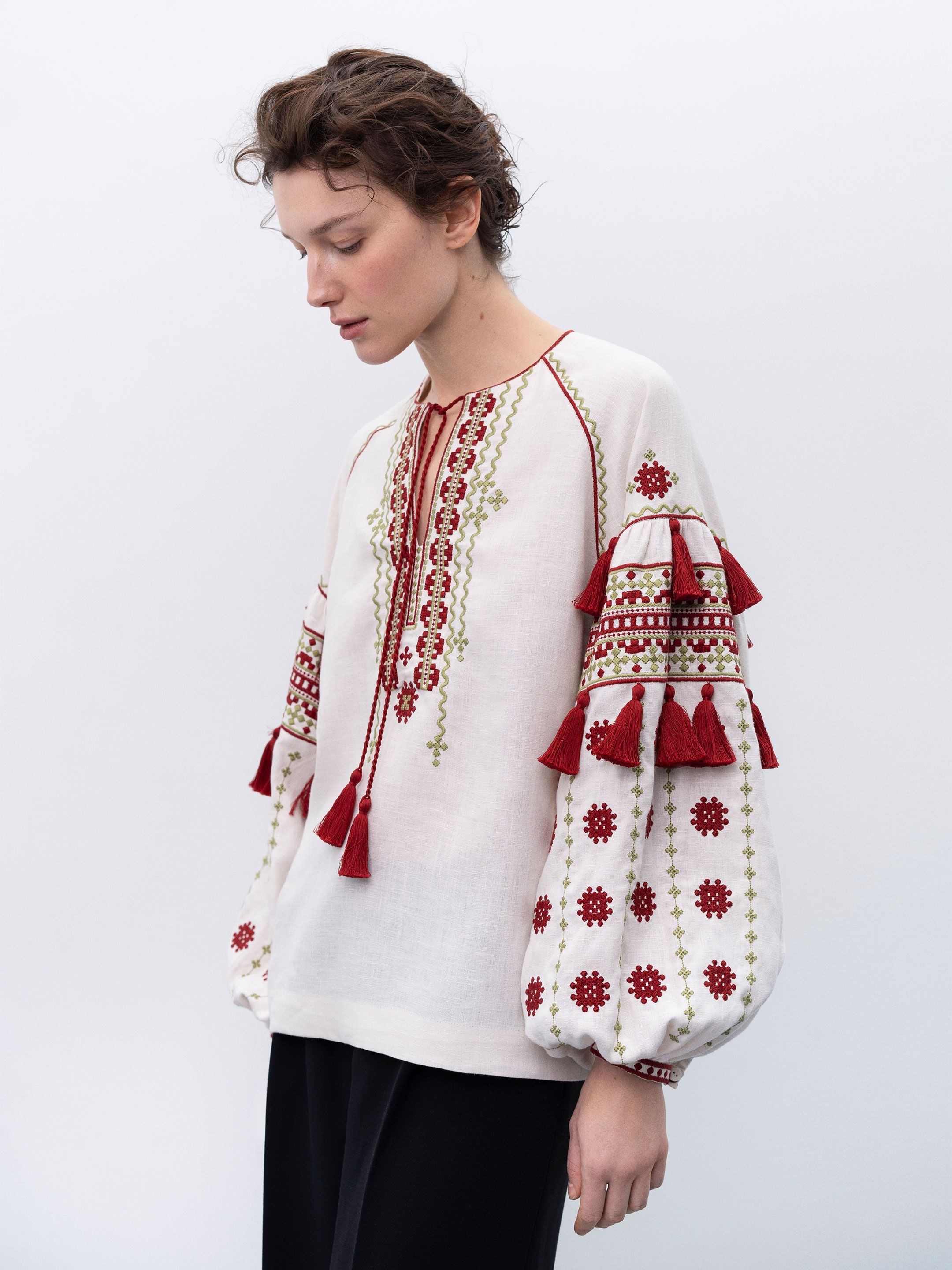 Women's embroidery with massive tassels Zemel - photo 1