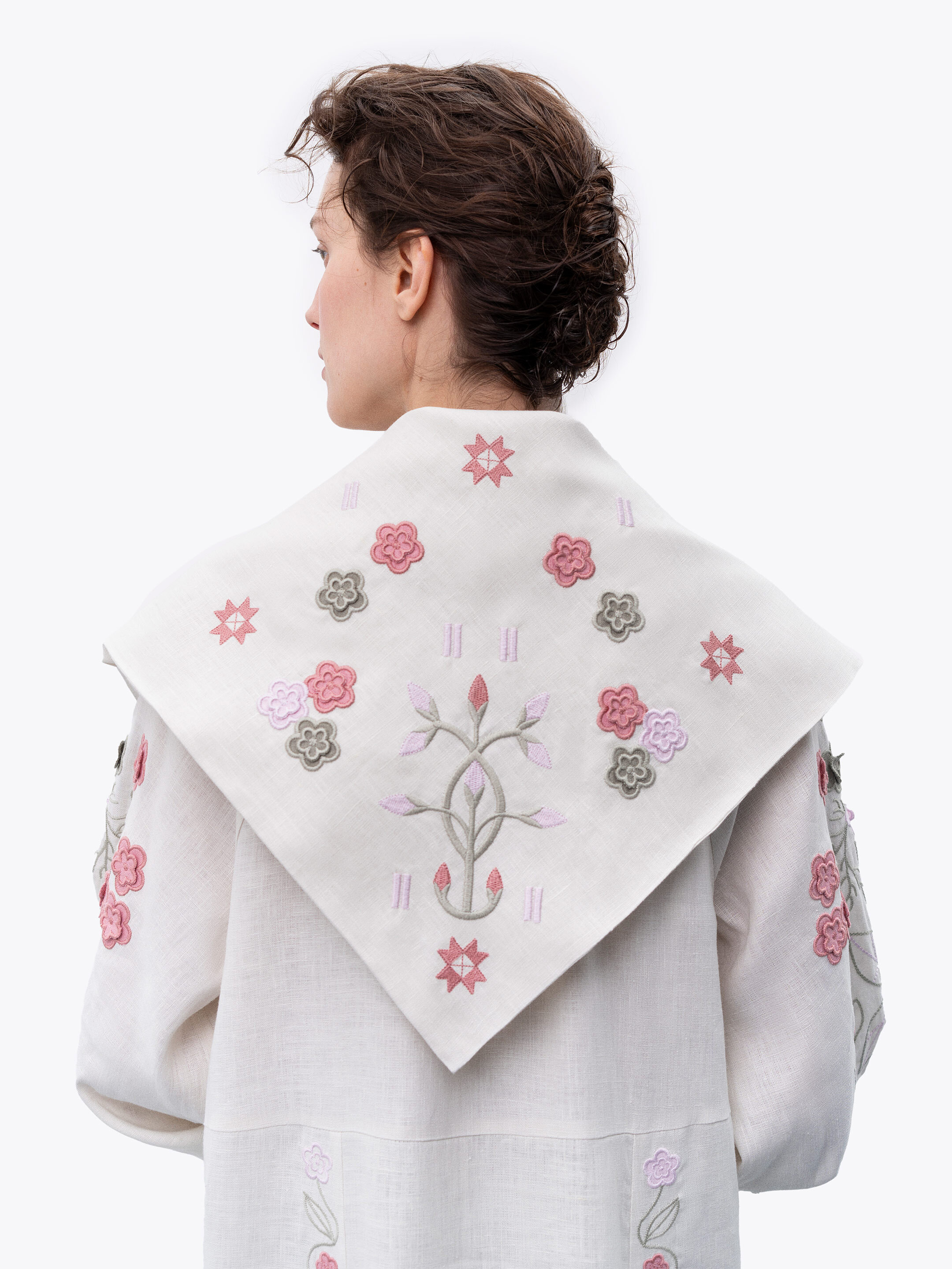 Embroidered linen shawl with floral ornaments Rozmay Buy