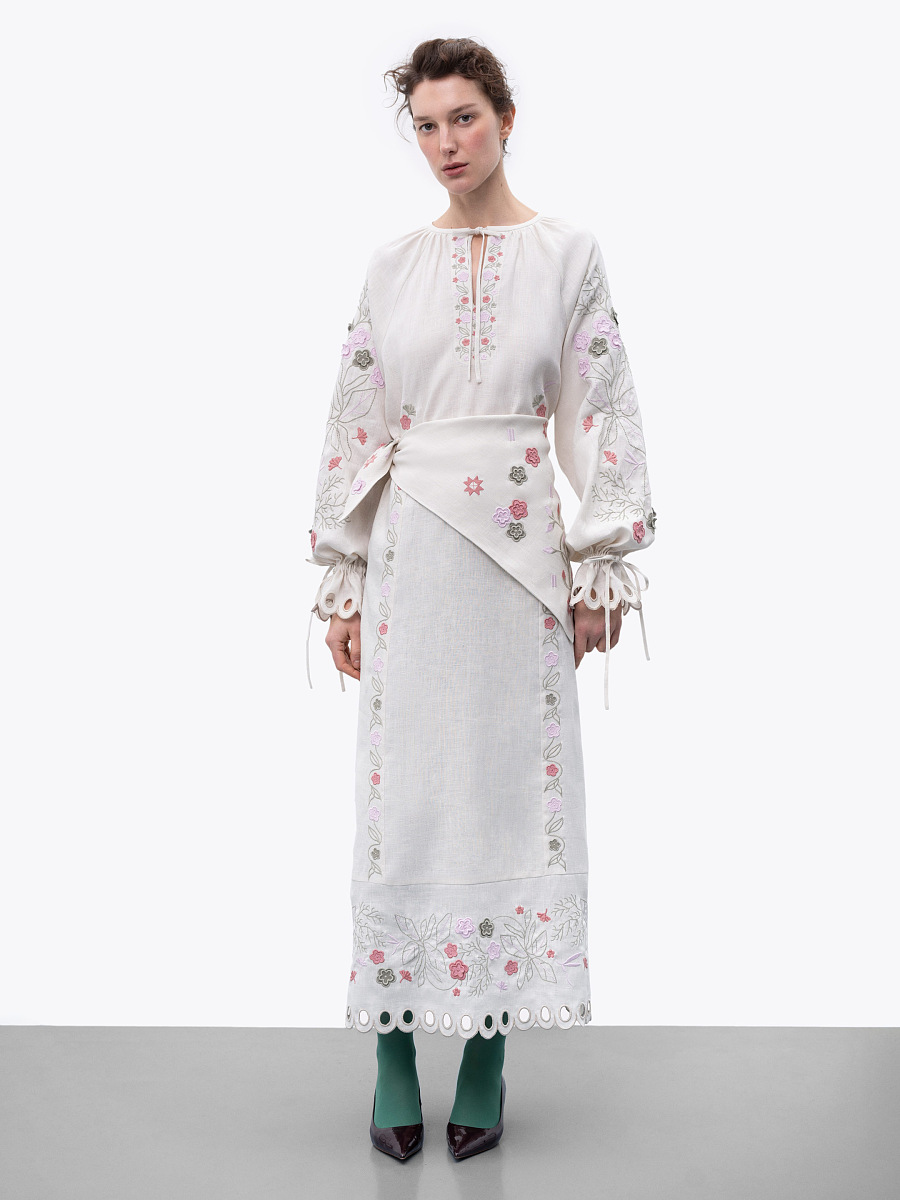 Embroidered linen shawl with floral ornaments Rozmay [0]