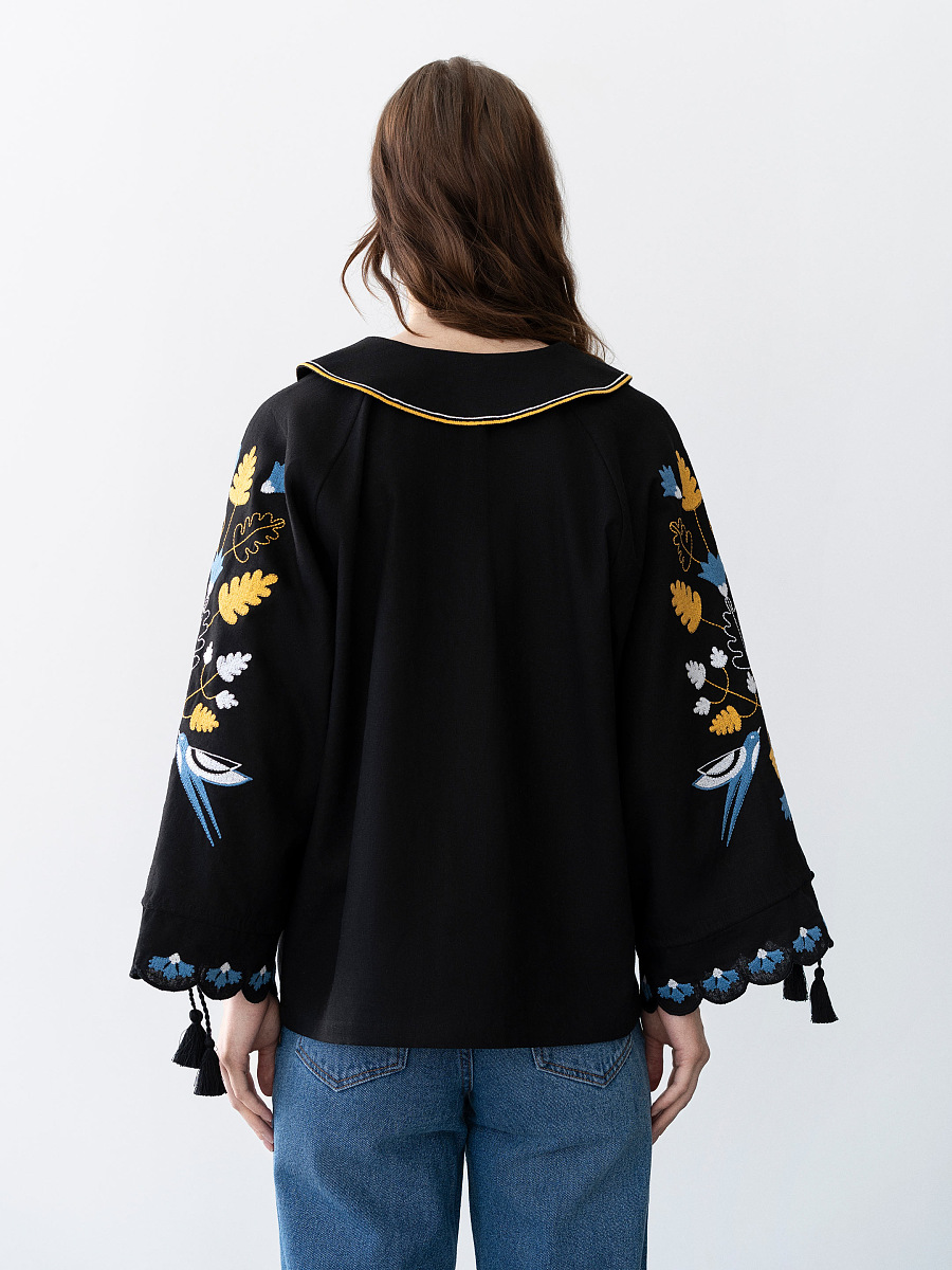 Embroidered blouse Estonia [0]