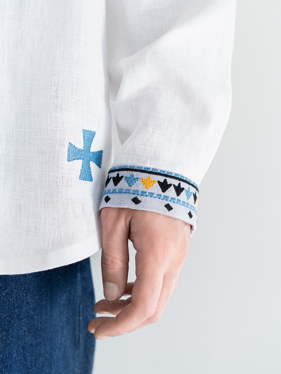 Embroidered shirt Estonia [0]