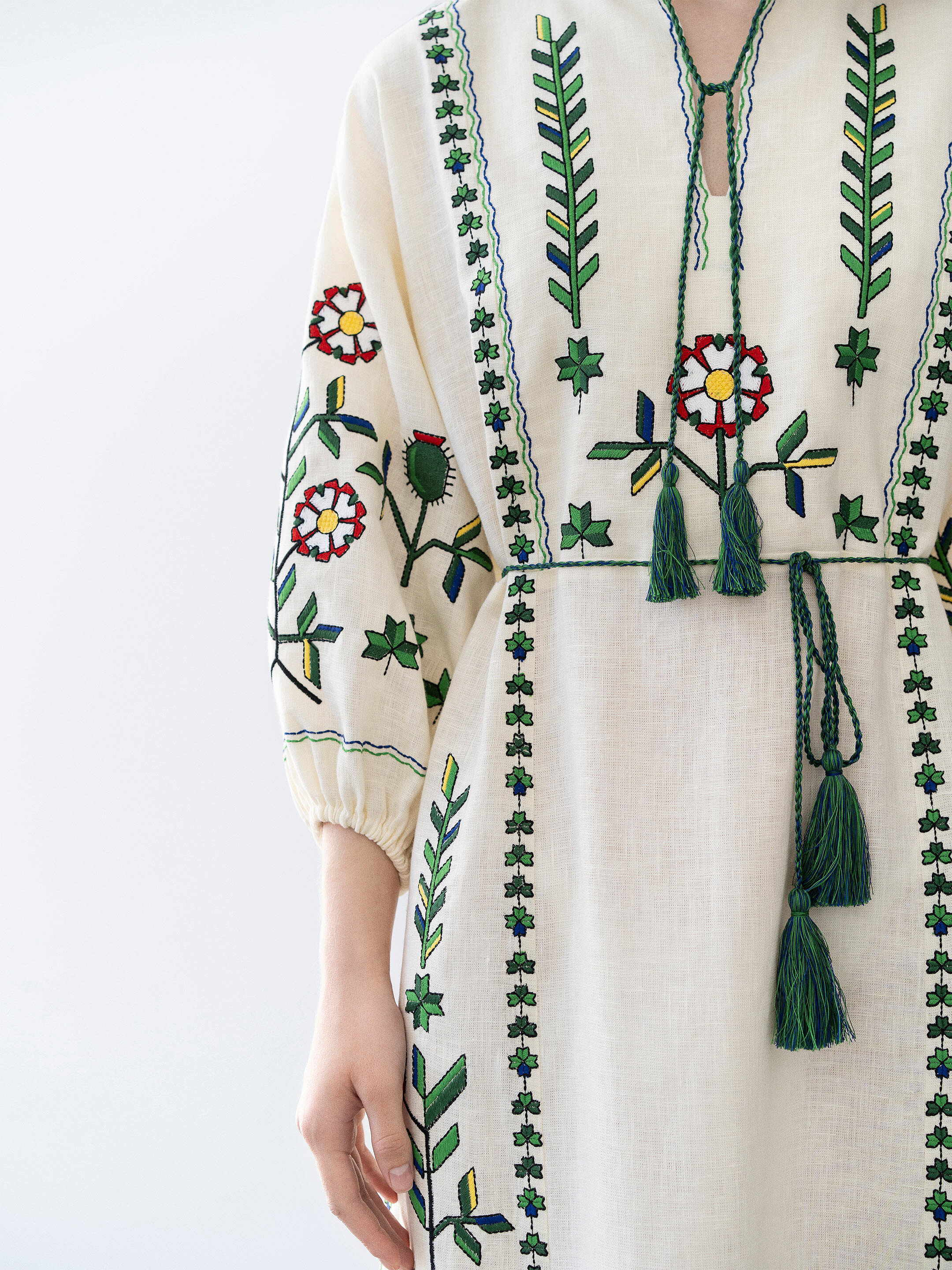 Embroidered dress Great Britain choose