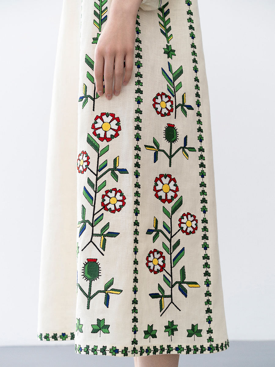 Embroidered dress Great Britain [0]